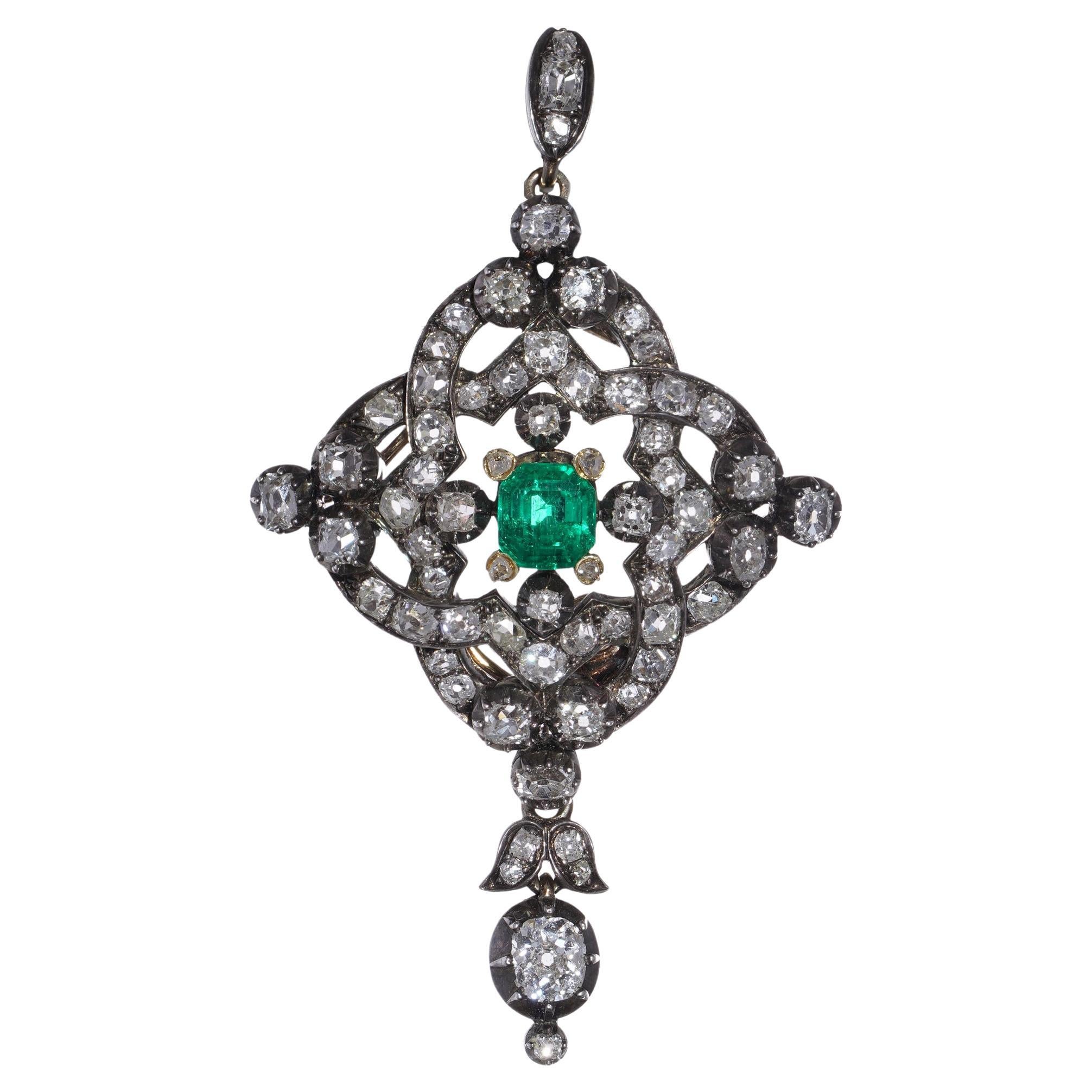 Émeraude victorienne de 0,75 ct et 3,82 ct. Pendentif diamant en or 9kt et argent en vente