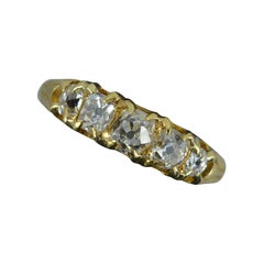 Viktorianischer 0,75 Karat Diamant im Altminenschliff 18 Karat Gold Fünf Steine Boot Band Ring