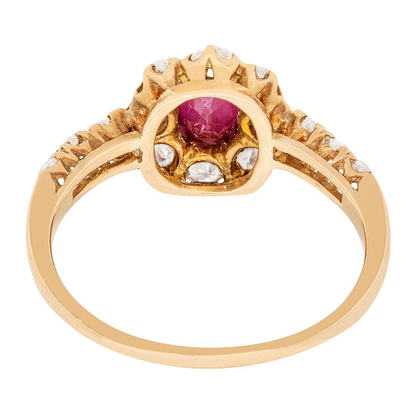 Victorian 0.75ct Ruby and Diamond Halo Ring, c.1900s In Good Condition In London, GB