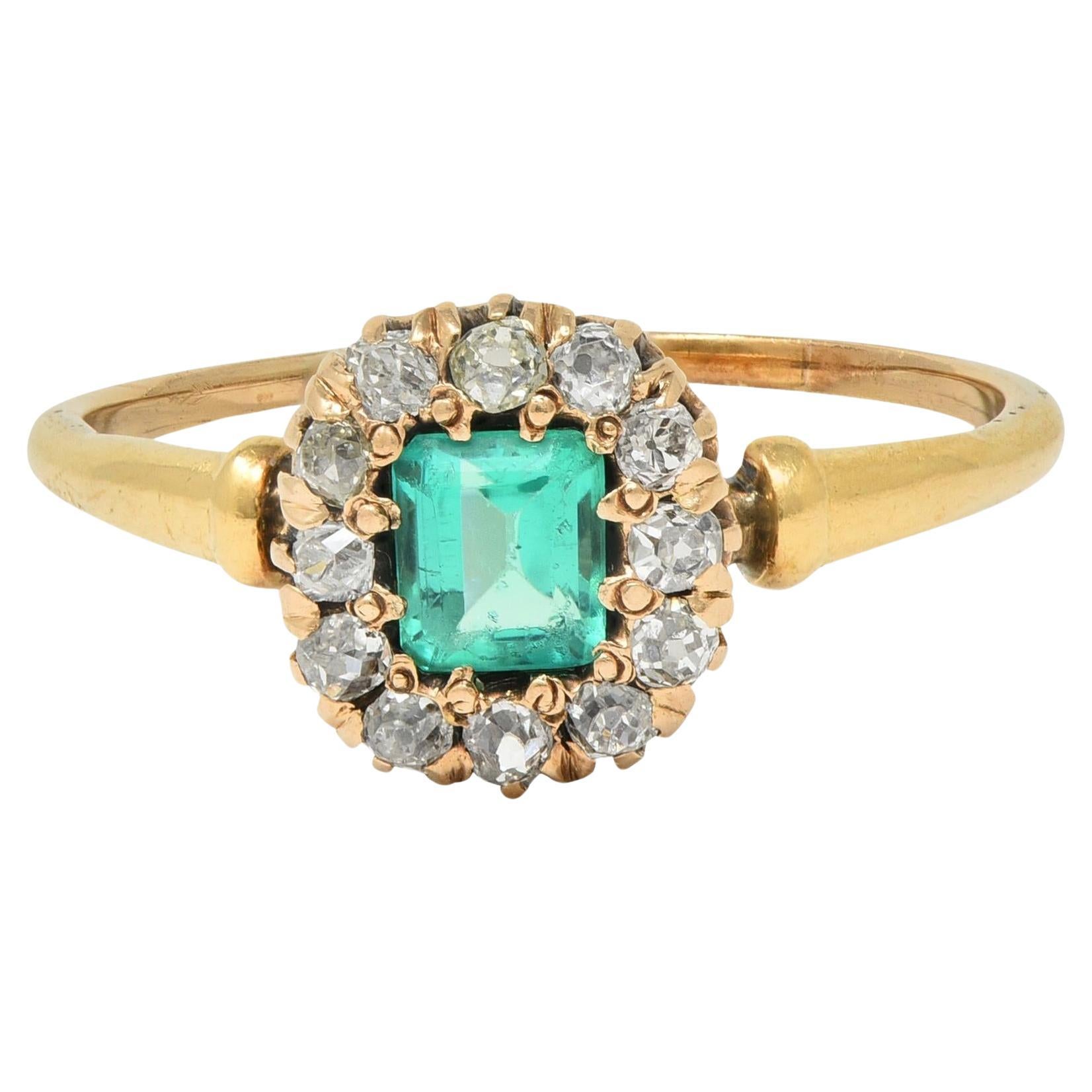 Victorian 0.82 CTW Emerald Diamond 14 Karat Yellow Gold Antique Halo Ring For Sale