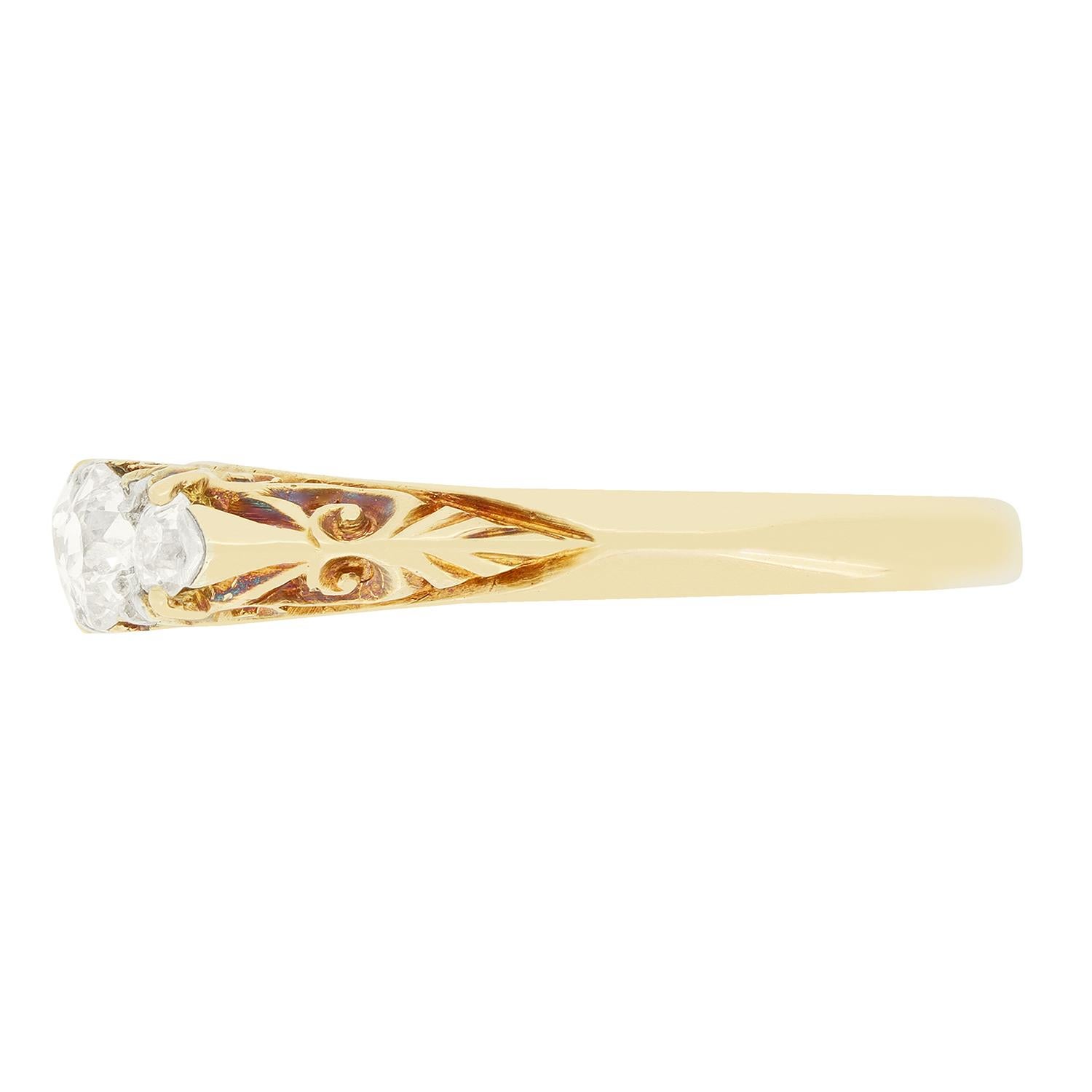 Old European Cut Victorian 0.85ct Diamond Five Stone Ring, c.1880s For Sale