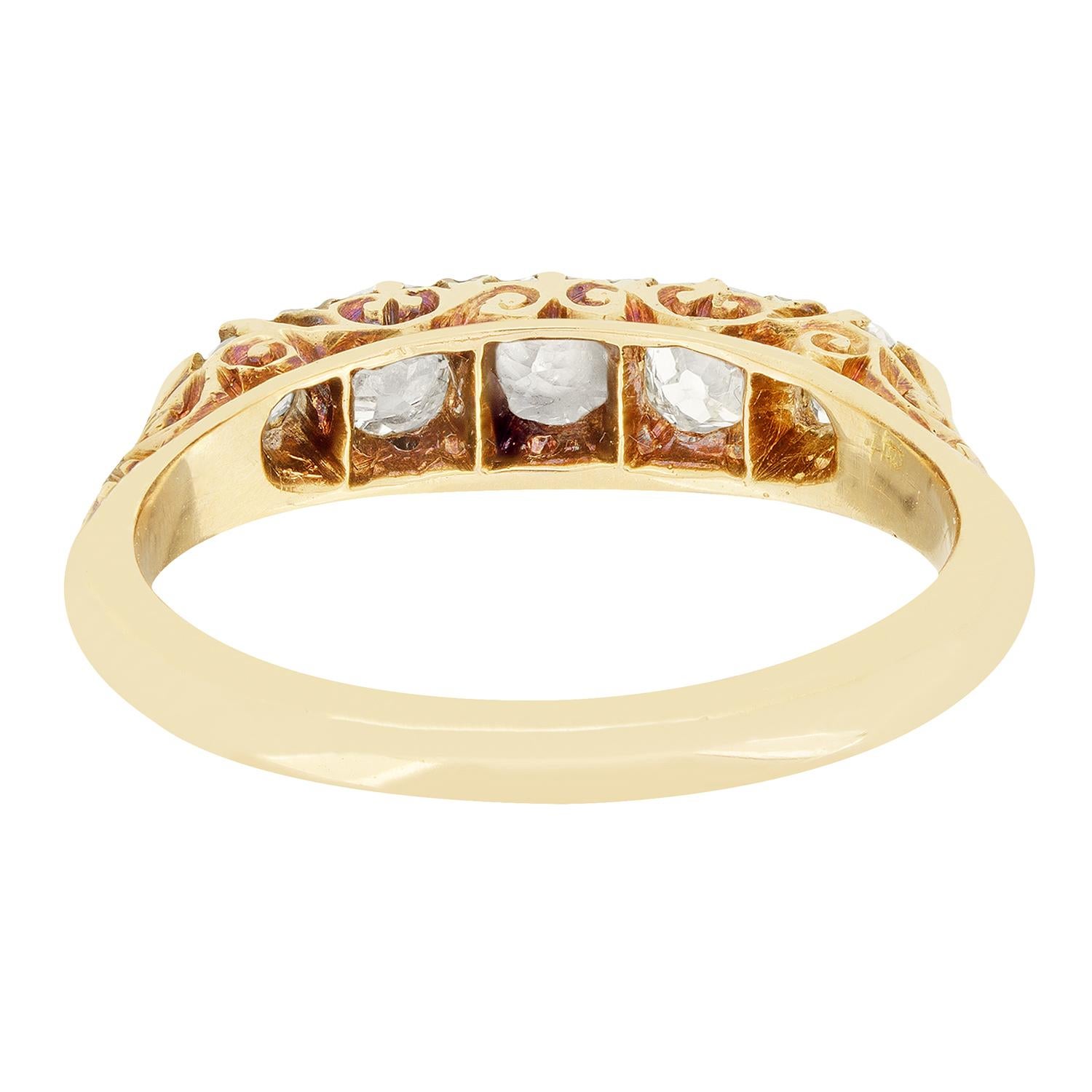 Victorian 0.85ct Diamond Five Stone Ring, c.1880s In Good Condition For Sale In London, GB