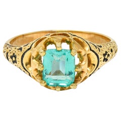 Victorian 0.90 Carat Emerald Enamel 14 Karat Yellow Gold Floral Ring
