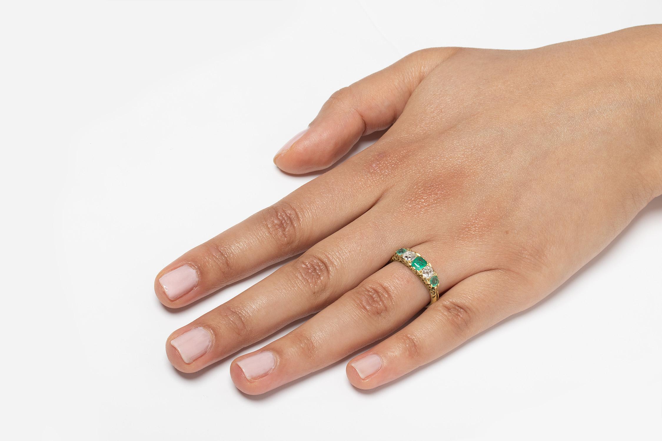 Emerald Cut Victorian 0.90ct Emerald and Diamond Five Stone Ring, c.1900s For Sale