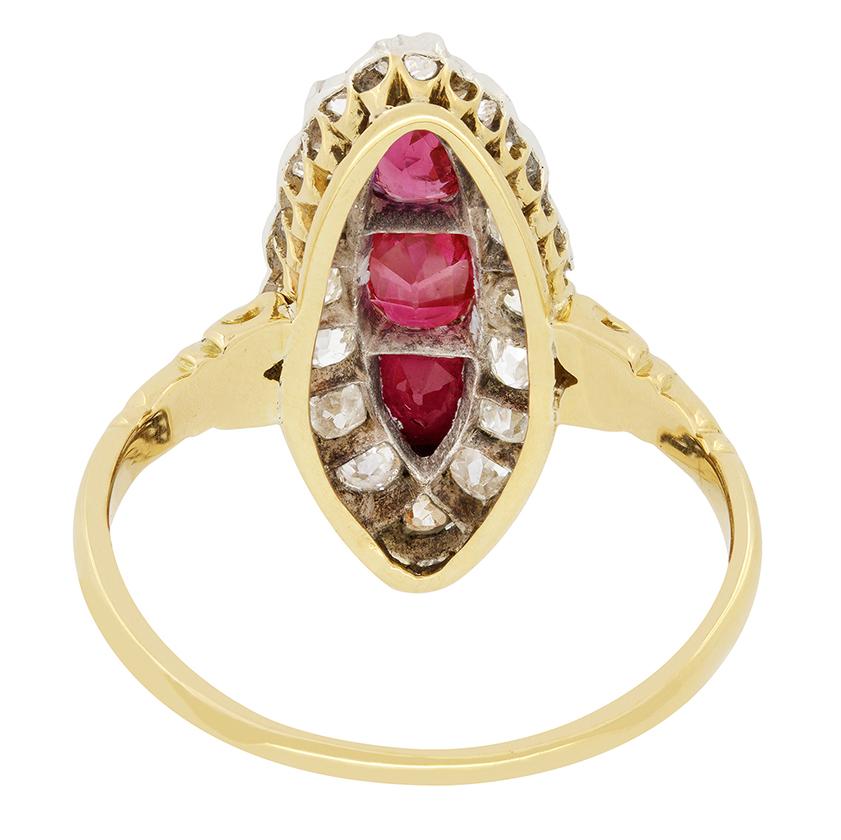 Victorian 0.90ct Pink Sapphire and Diamond Boat ring, c.1880s In Good Condition For Sale In London, GB