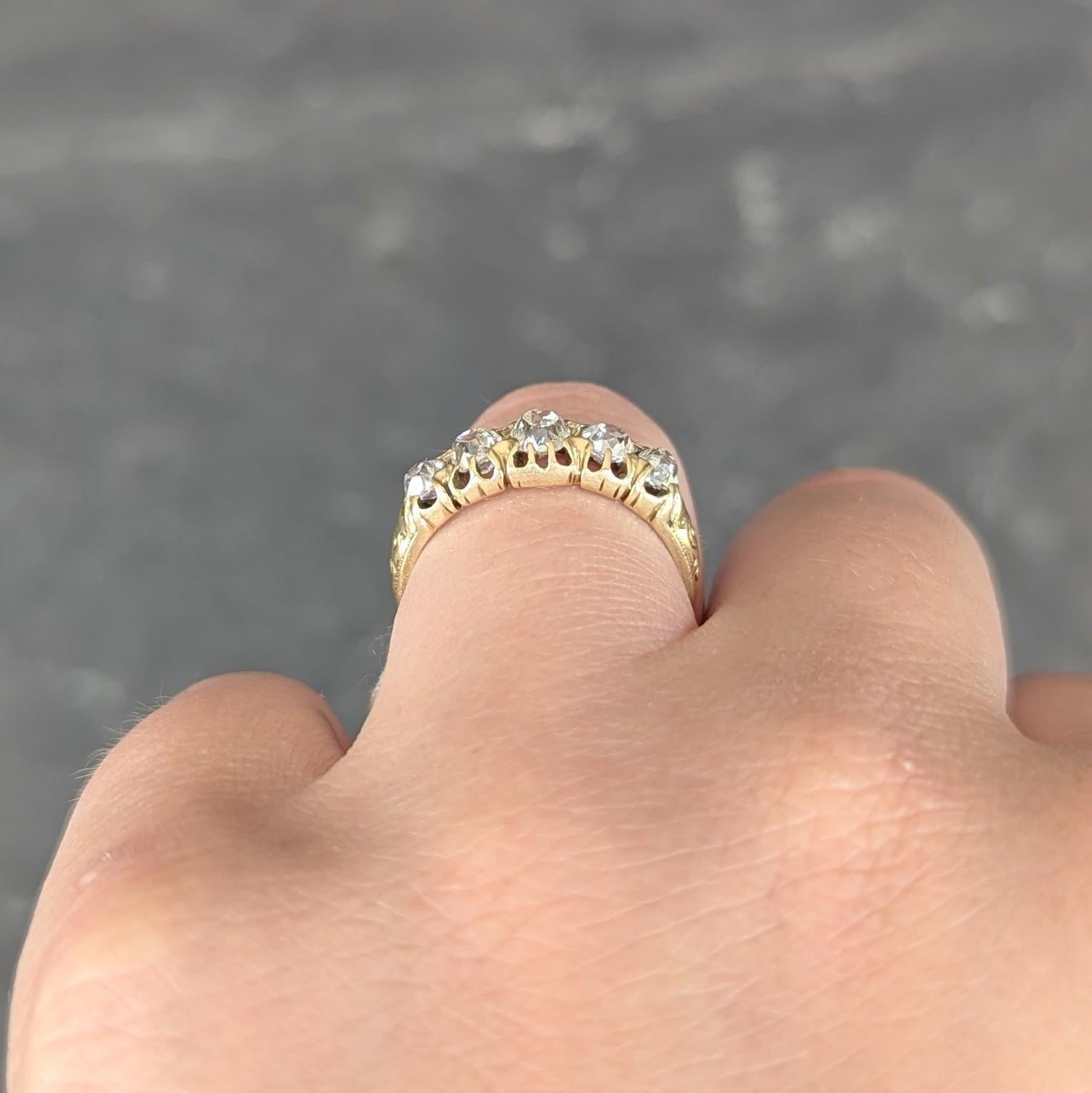 Victorian 0.95 CTW Old Mine Diamond 18K Gold Antique Five Stone Scroll Band Ring For Sale 3