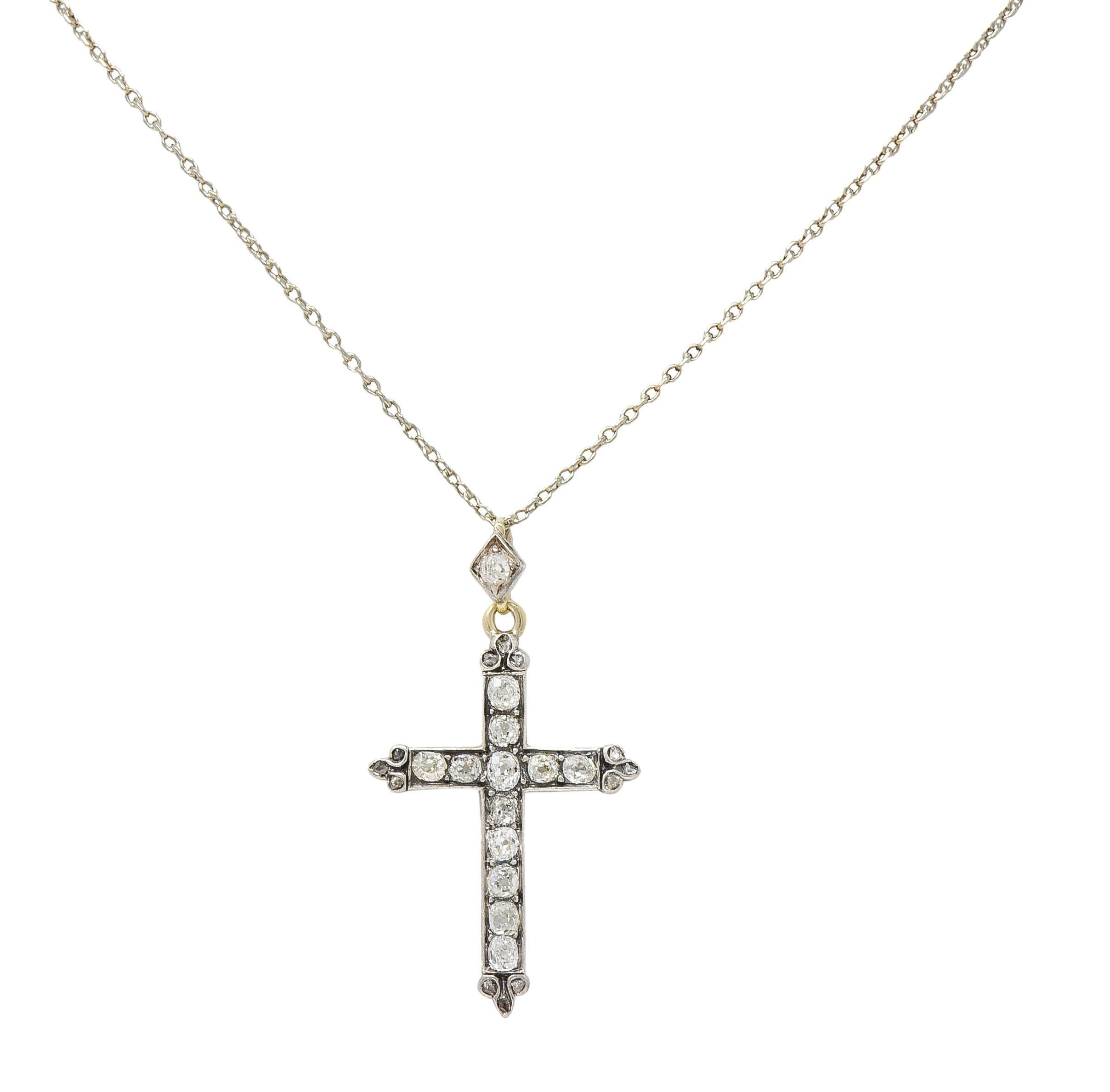 Victorian 0.95 CTW Old Mine Diamond Silver 14 Karat Gold Cross Pendant Necklace For Sale 5