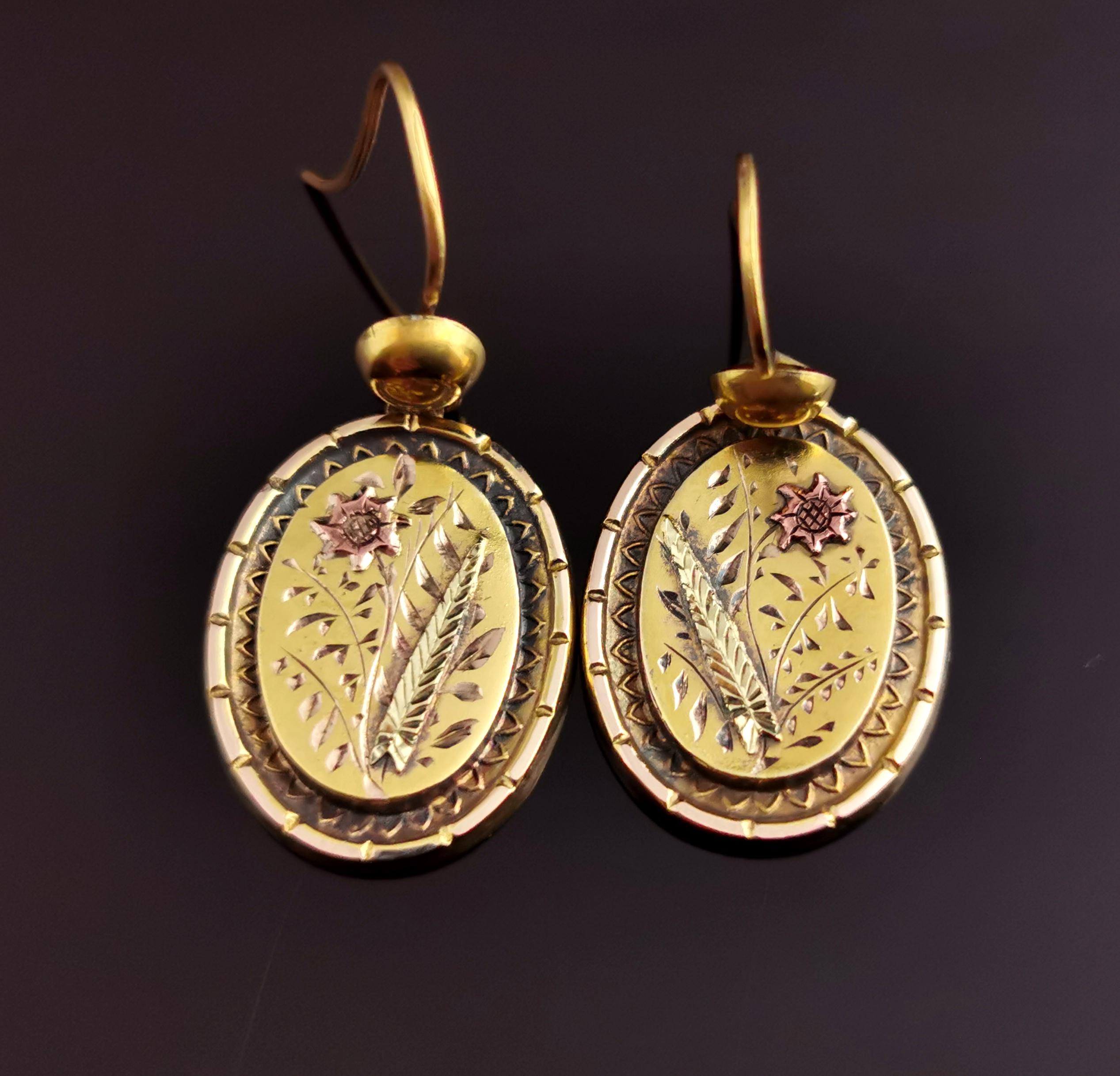 Victorian 10 Karat Gold Door Knocker Earrings, Drop Earrings In Good Condition In NEWARK, GB