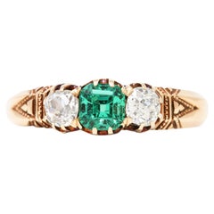 Victorian 1.00 Carat Emerald Old Mine Cut Diamond 14 Karat Gold Belcher Ring