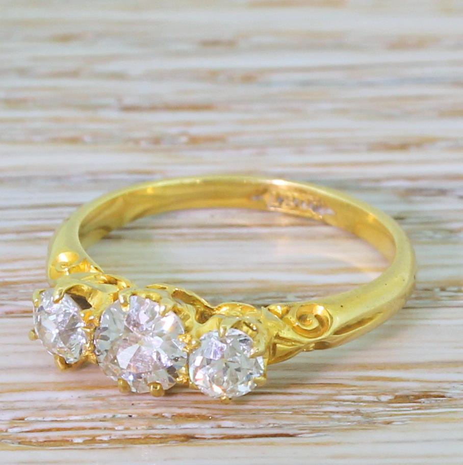 Victorian 1.00 Carat Old Cut Diamond Trilogy Ring 2