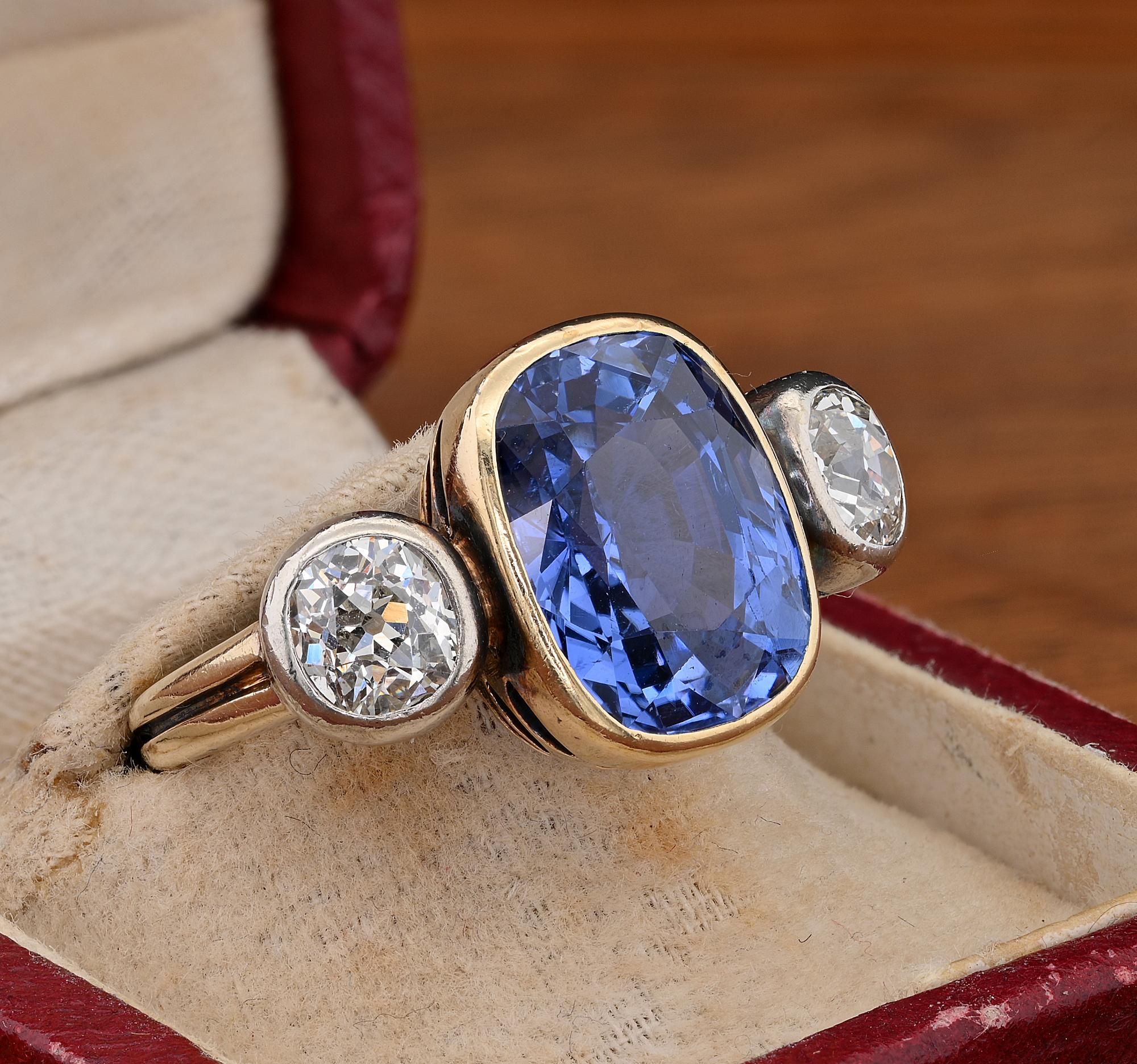 Victorien 10,00 ct saphir de Ceylan certifié non chauffé 1,80 ct diamant  Bague Bon état - En vente à Napoli, IT