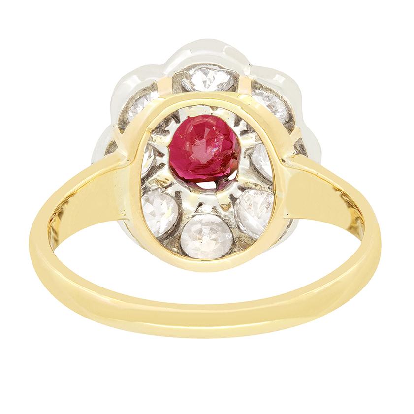 Victorian 1.00ct Ruby and Diamond Cluster Ring, c.1880s In Good Condition For Sale In London, GB