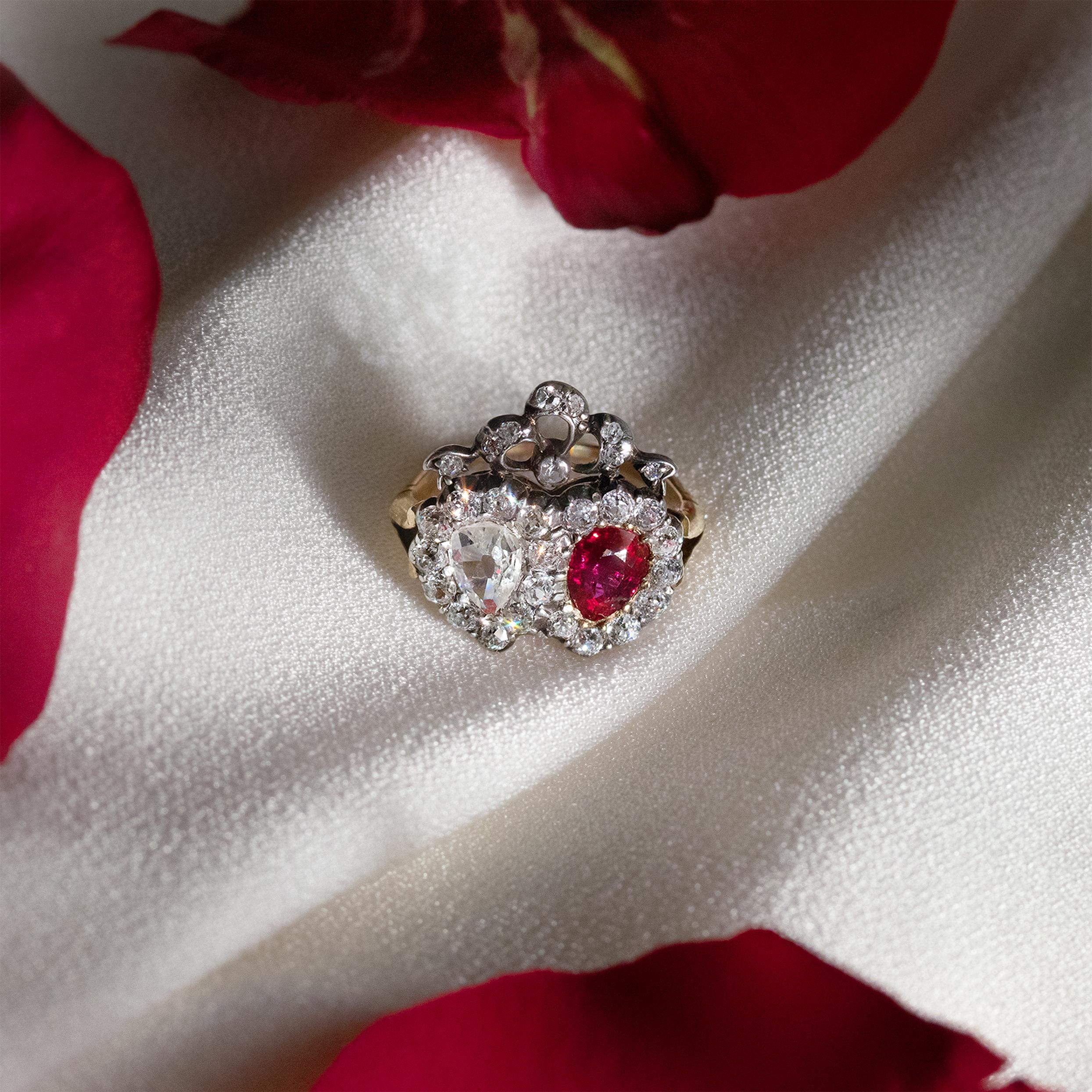 Women's or Men's Victorian 1.03ct Ruby and Diamond Double Heart Ring, c.1880s For Sale