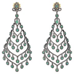 Victorian 10.68 ct. pt. Boucles d'oreilles émeraude et diamant Chandlier 