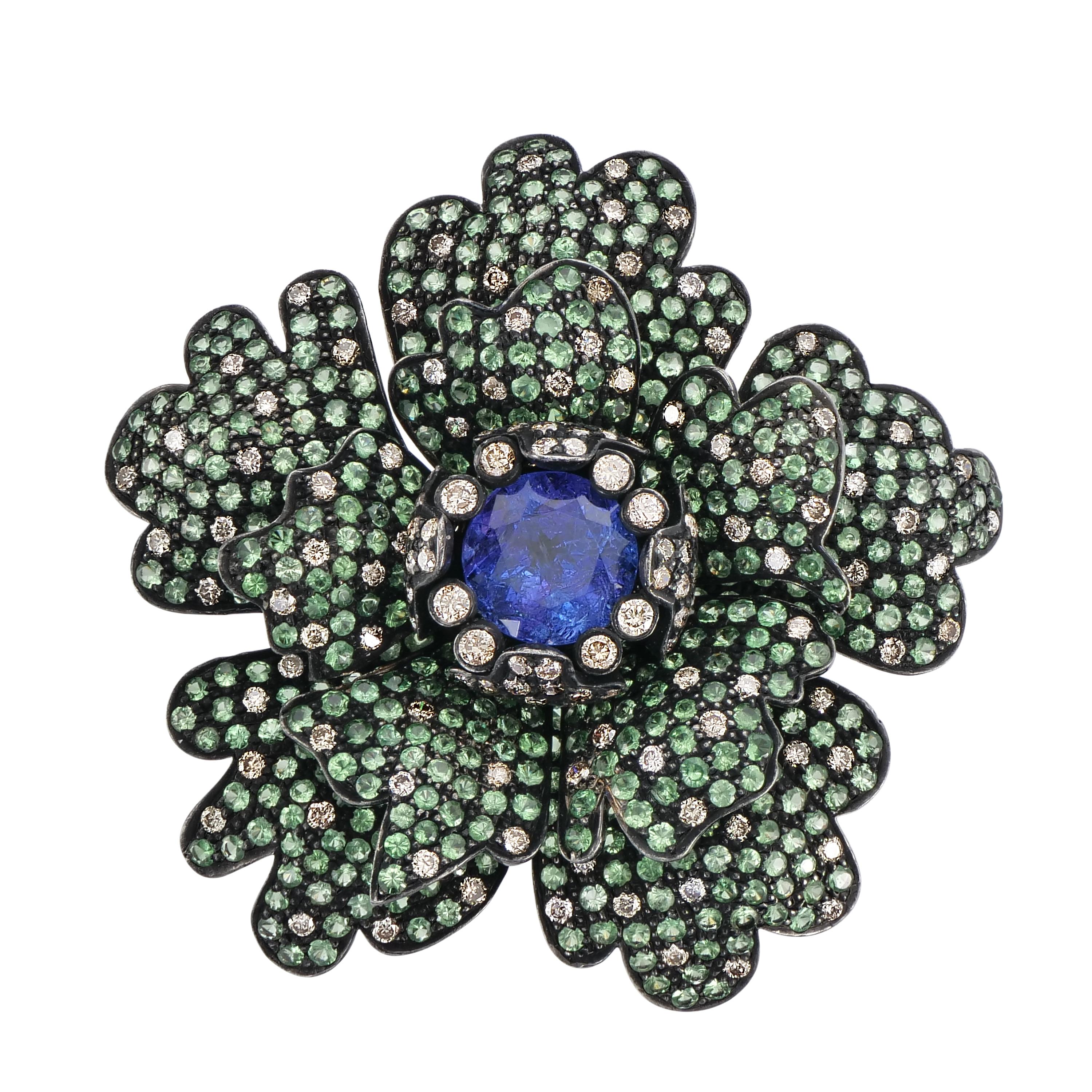 Victorian 10.8 Cts. Tanzanite, Tsavorite and Diamond Floral Ring in 18K/925 Gold In New Condition For Sale In New York, NY