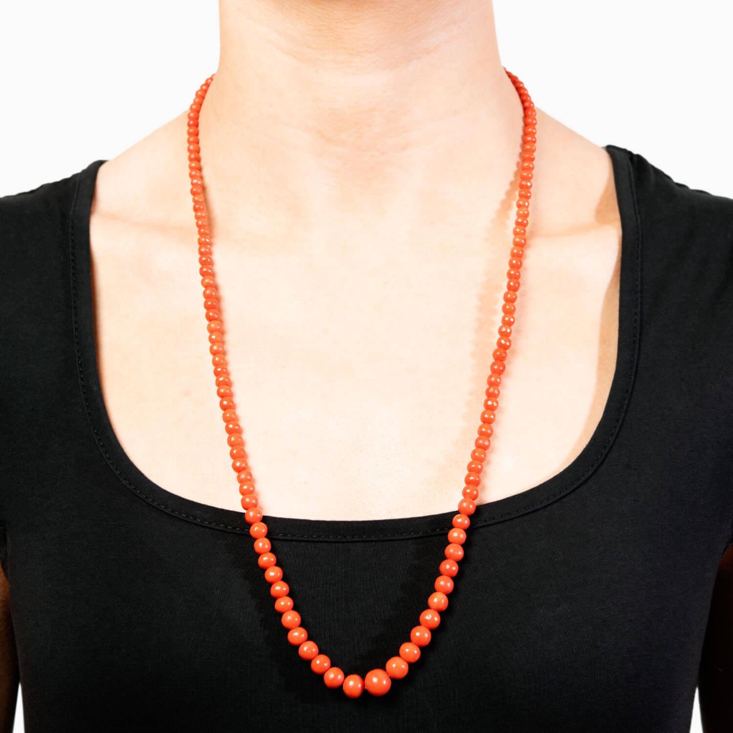 Victorian 10k Graduated Coral Bead Necklace For Sale 1