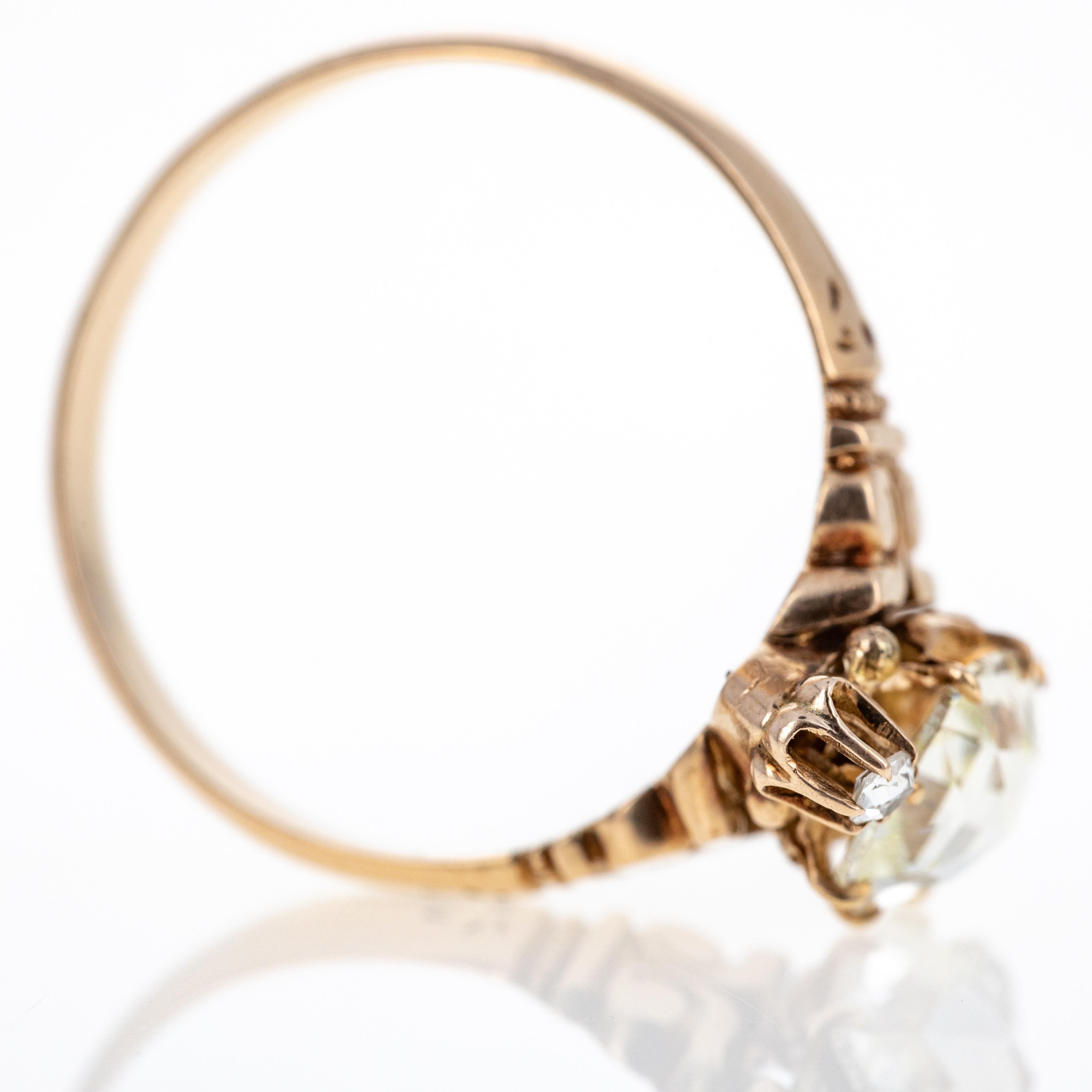 Taille coussin Bague victorienne en or rose 10 carats avec diamant taille coussin antique de 1,01 carat en vente