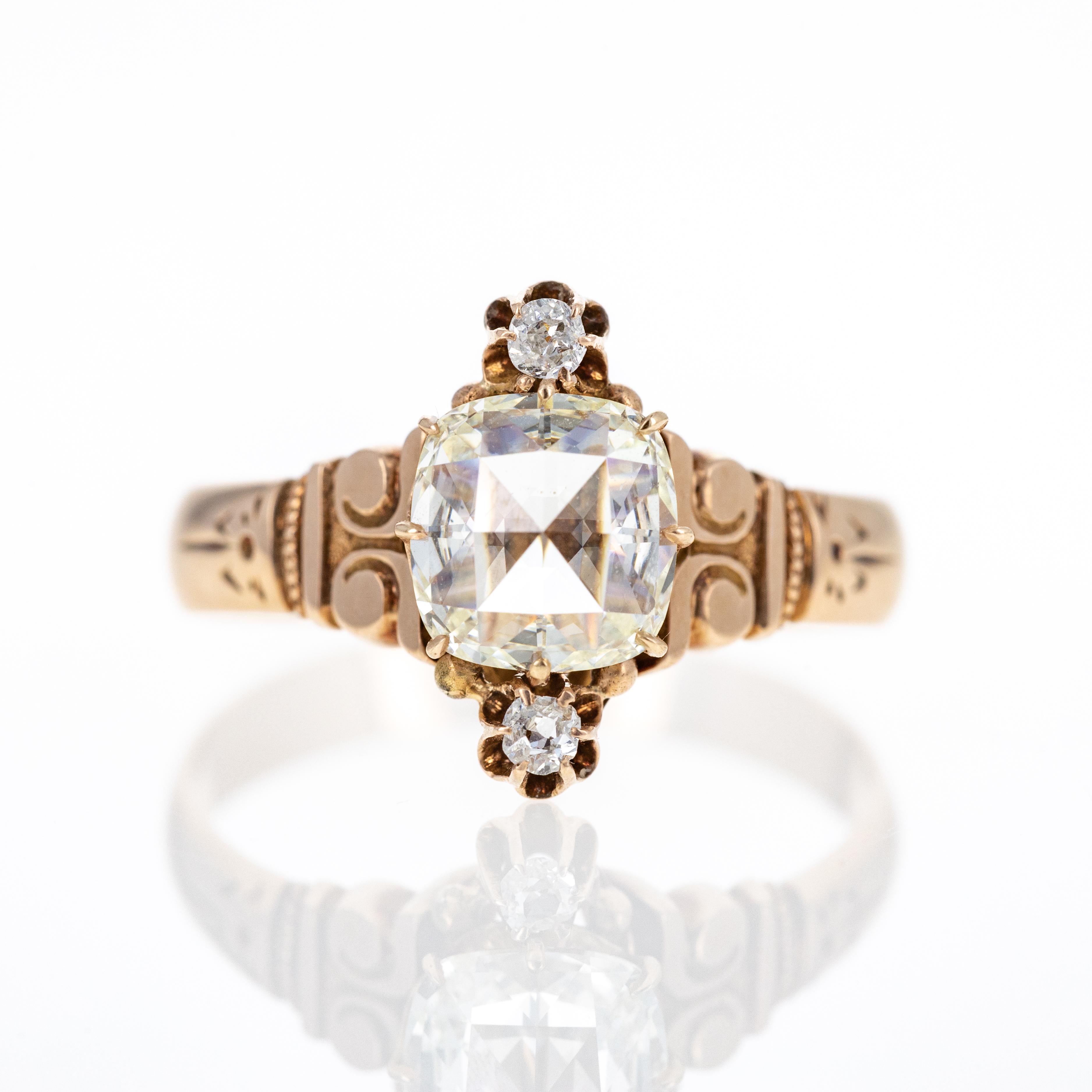 Bague victorienne en or rose 10 carats avec diamant taille coussin antique de 1,01 carat en vente 1