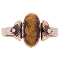 Victorian 10K Rose Gold Antique Tigers Eye Cameo w/Trillium Flower Shoulder Ring