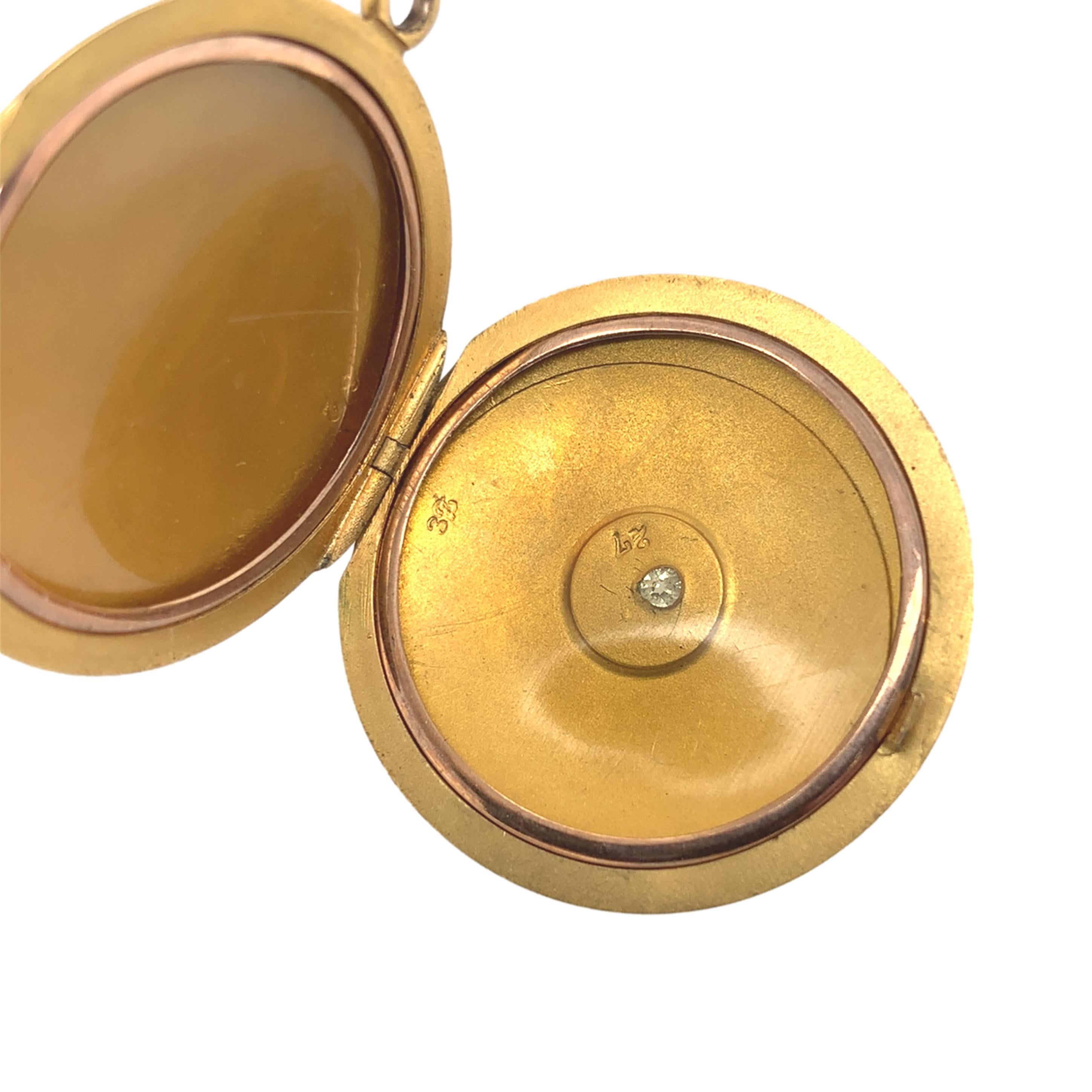 Viktorianische 10K Gelbgold Runde Diamant Medaillon mit 14K Kette Damen im Angebot