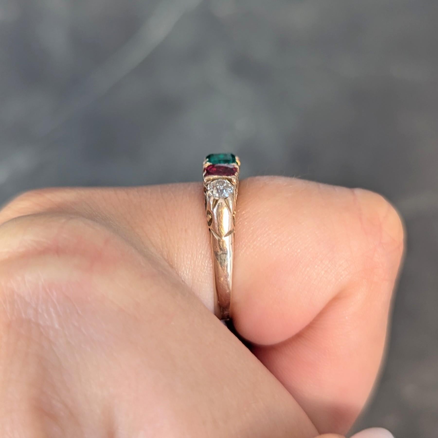 Victorian 1.10 CTW Ruby Emerald Diamond 14 Karat Yellow Gold Antique Band Ring 8
