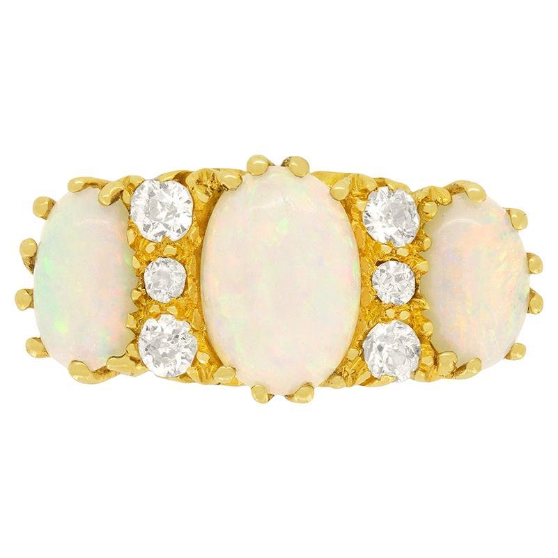Anillo victoriano de tres piedras con ópalo y diamantes de 1,10 ct, Siglo XX