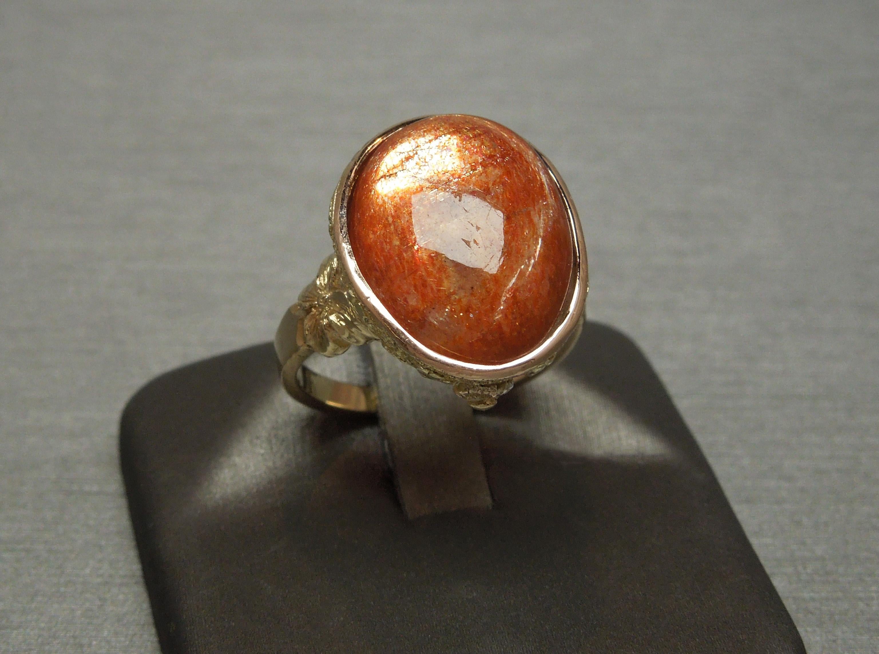 Victorian 11.10 Carat Sunstone Ring In Good Condition In METAIRIE, LA