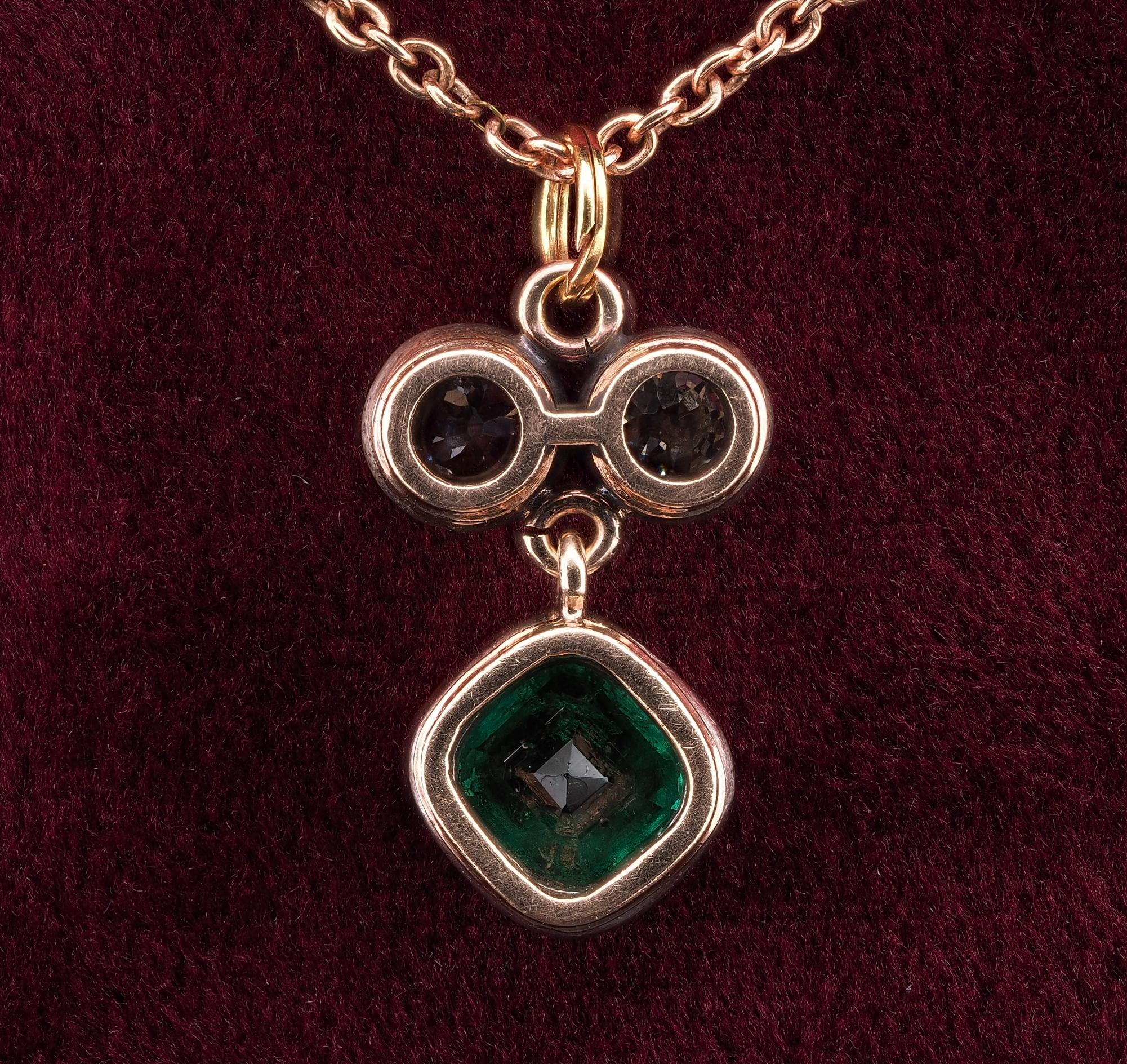 Victorian 1.15 Ct Colombian Emerald ..80 Ct Old Mine Diamond Three Stone pendant For Sale 2