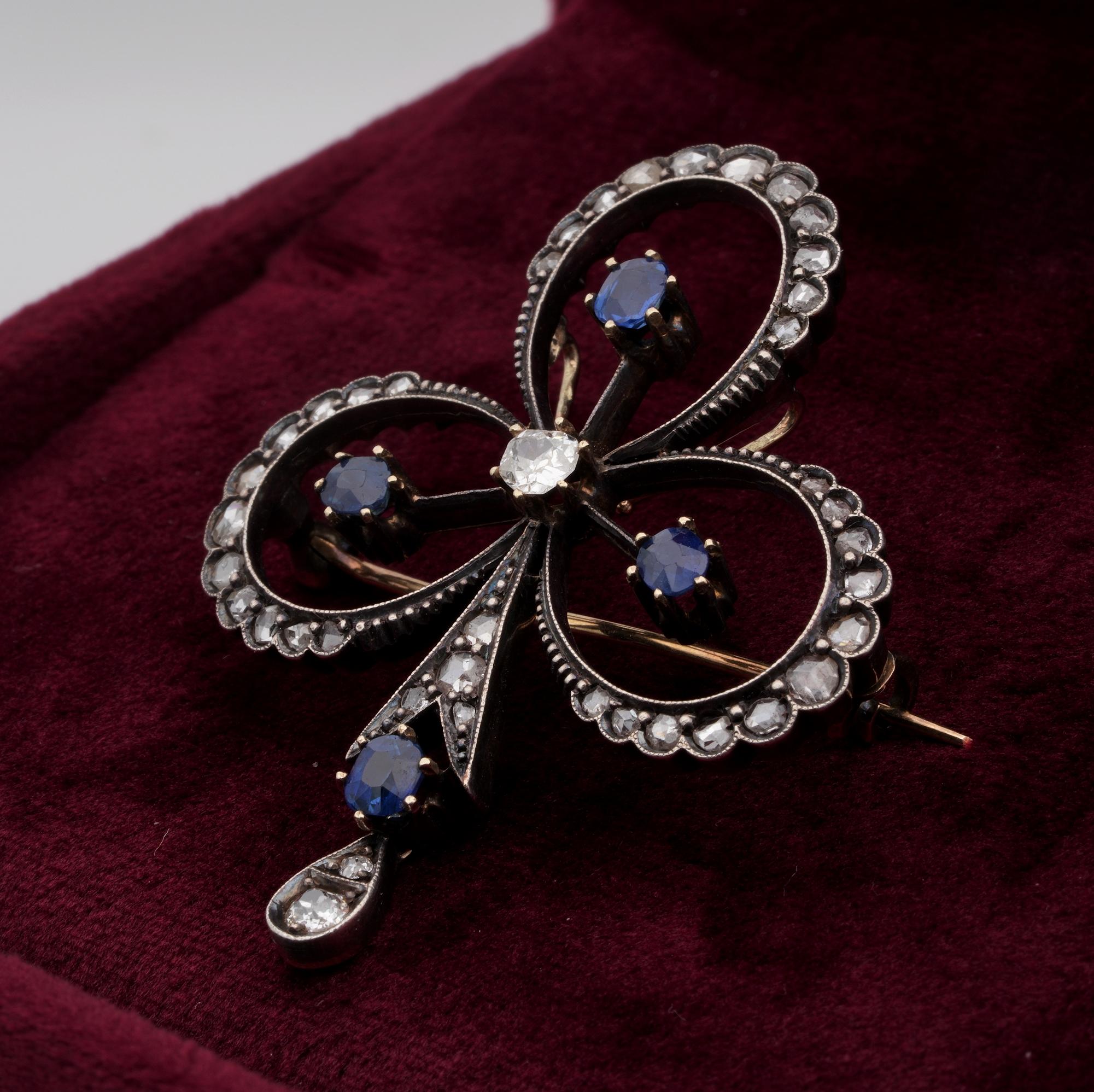 Collier pendentif broche trèfle victorien en diamants 1,20 et saphirs naturels 1,20 en vente 2