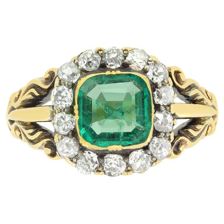 Viktorianischer 1,20ct Smaragd- und Diamant-Cluster-Ring, um 1880