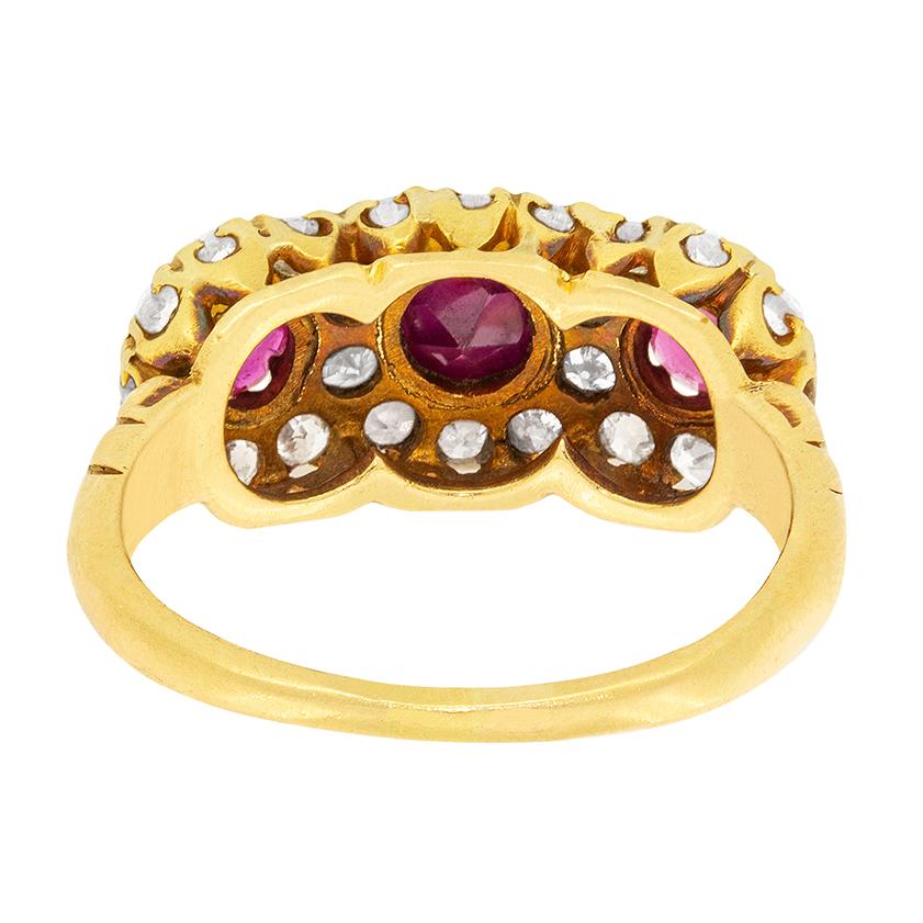 Victorian 1.20ct Ruby and Diamond Cluster Ring, c.1880s In Good Condition In London, GB