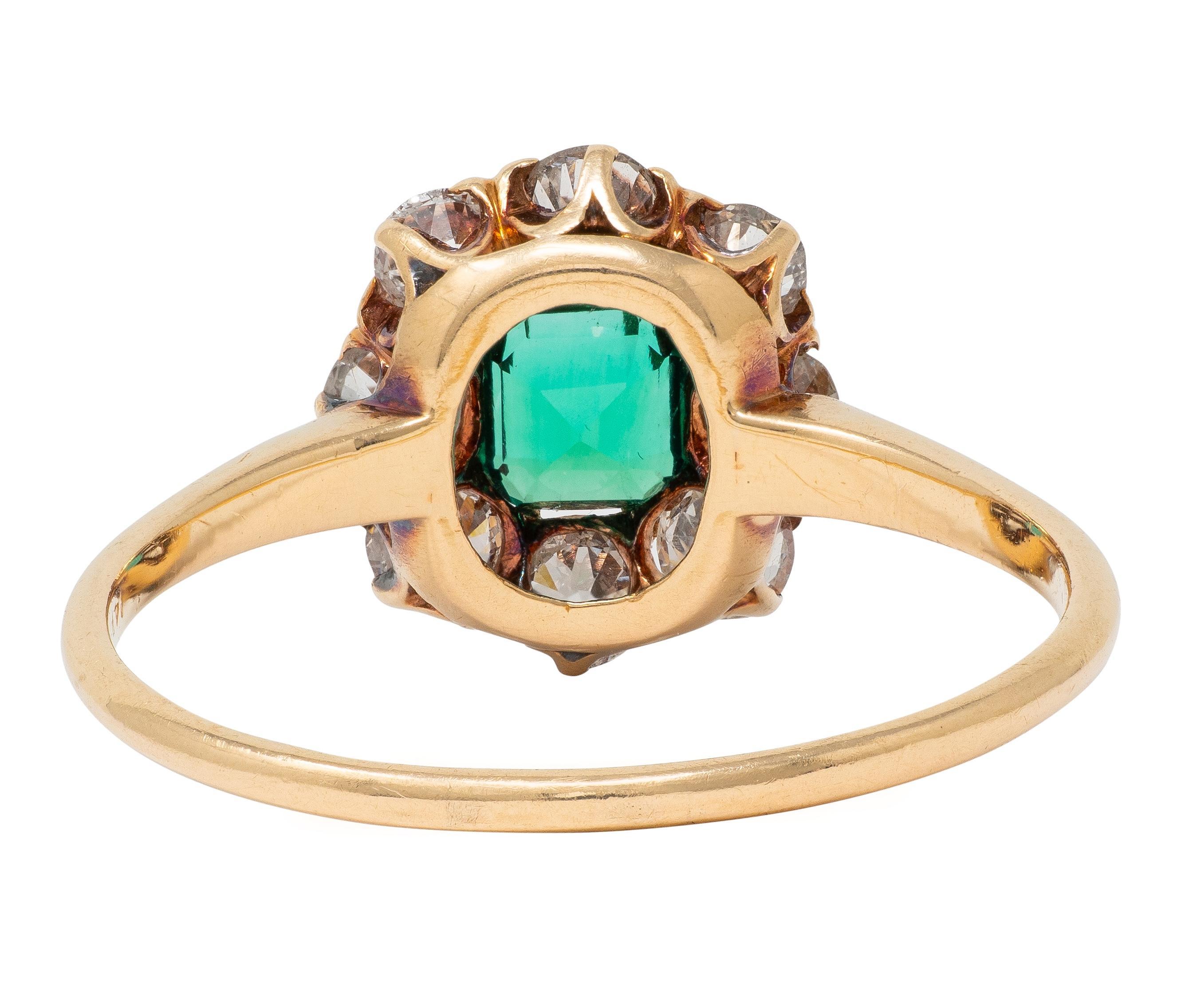 Anillo Halo Antiguo Victoriano de Oro Amarillo de 14 Kilates con Diamante Esmeralda de 1,23 quilates en Excelente estado para la venta en Philadelphia, PA