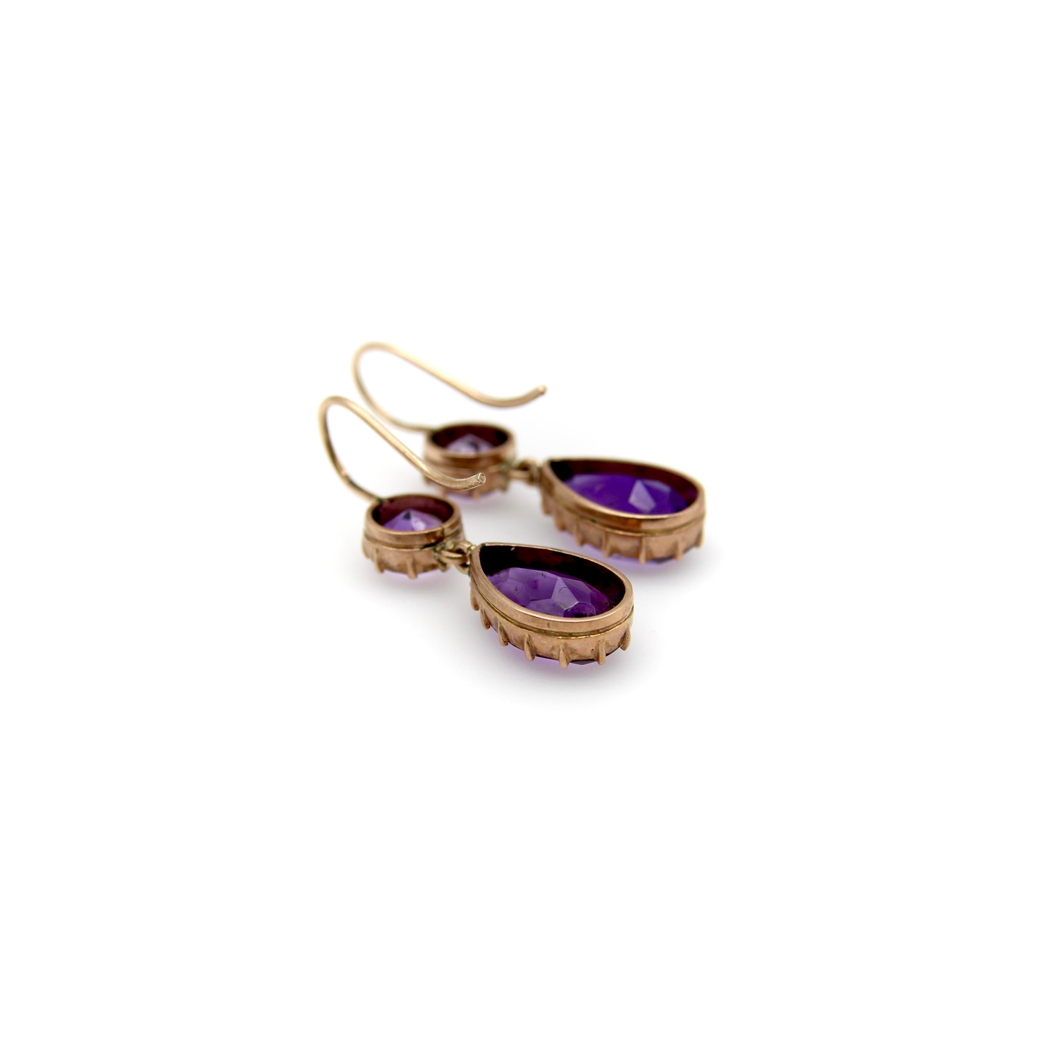 Viktorianische 12 Karat Gold Collet Set Amethyst-Tropfen-Ohrringe  für Damen oder Herren im Angebot