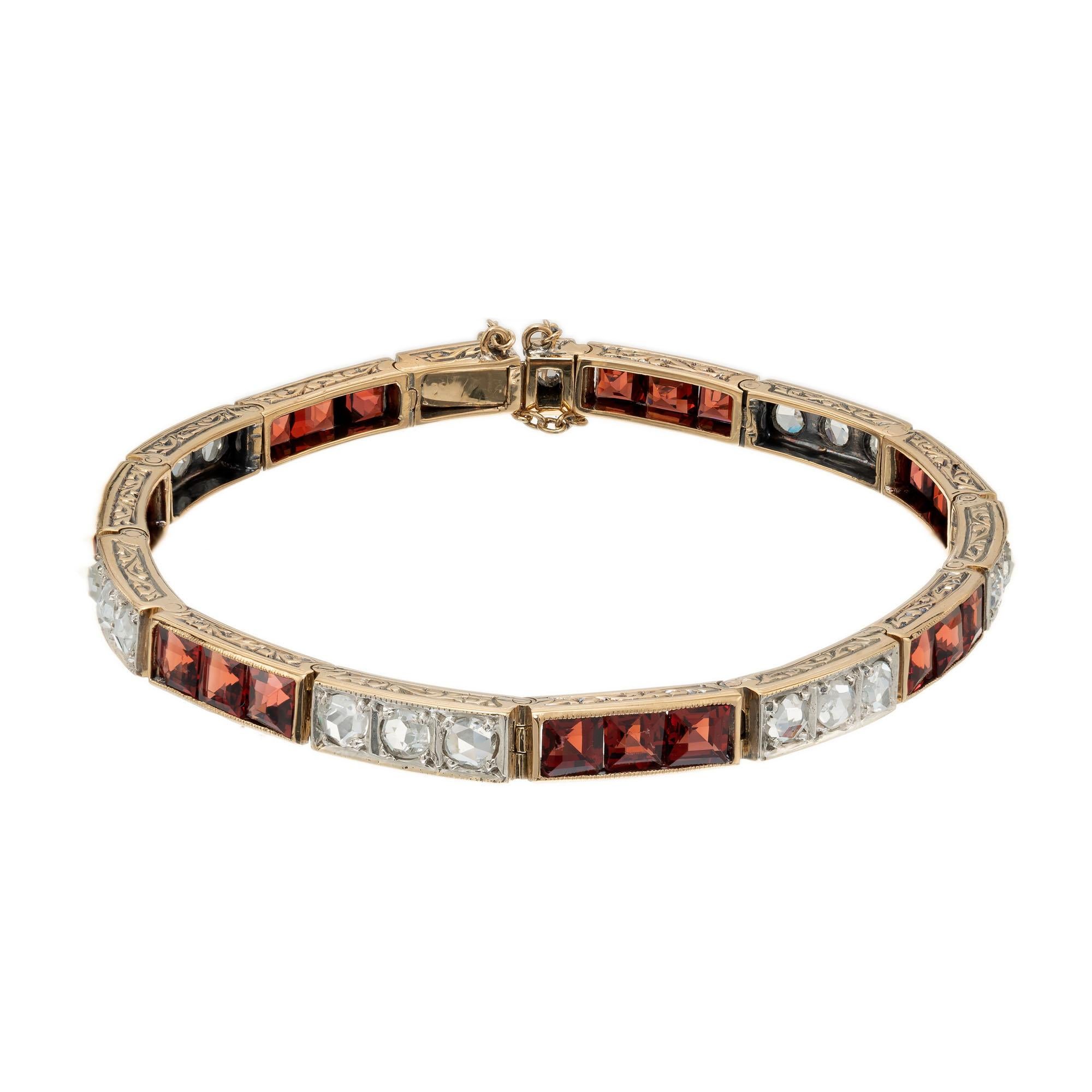 Victorian 1.30 Carat Diamond Garnet Yellow Gold Link Bracelet In Good Condition For Sale In Stamford, CT