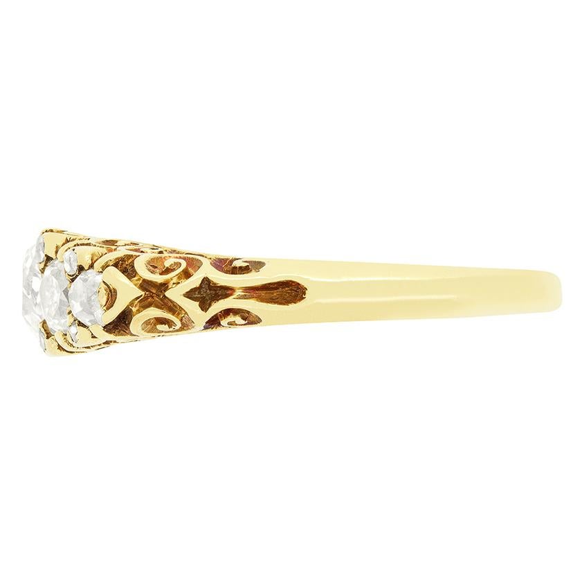 Anillo victoriano de cinco piedras y 1,30 quilates de diamantes, c.1880 Corte europeo antiguo en venta