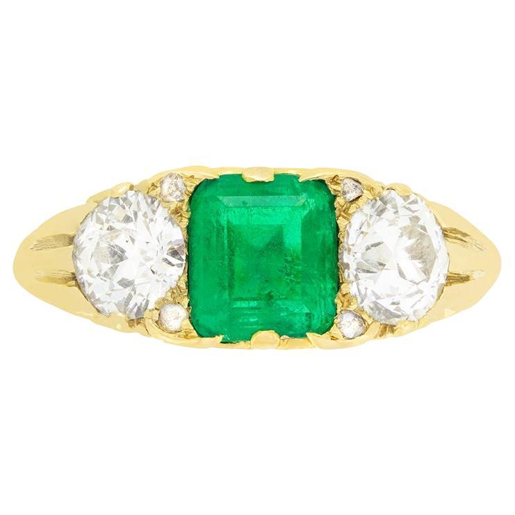 Bague trilogie victorienne de 1,30ct en émeraude et diamant, c.1880s