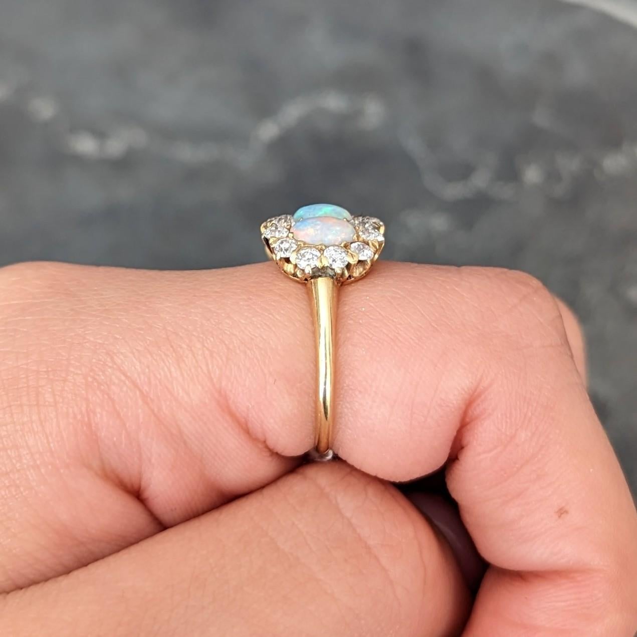 viktorianischer 1,32 Karat Opal Cabochon Diamant-Cluster-Ring mit alteuropäischem Schliff im Angebot 6