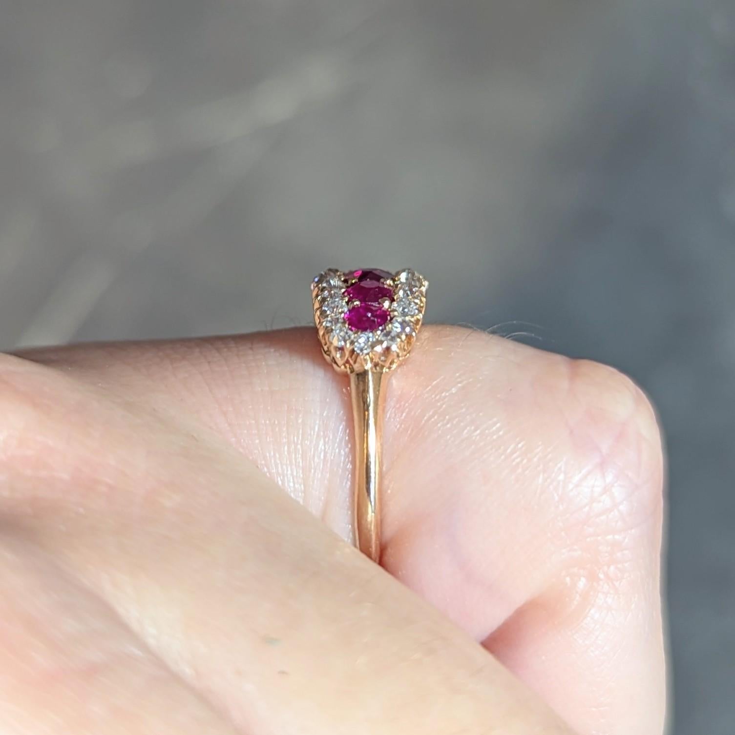 Bague victorienne ancienne à cinq pierres en or jaune 14 carats avec diamants et rubis de 1,33 carat en vente 6