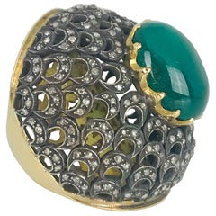 Vintage Victorian, 14 Carat Emerald Cabochon Bubble Ring, Rose-Cut Diamond, 14 Karat
