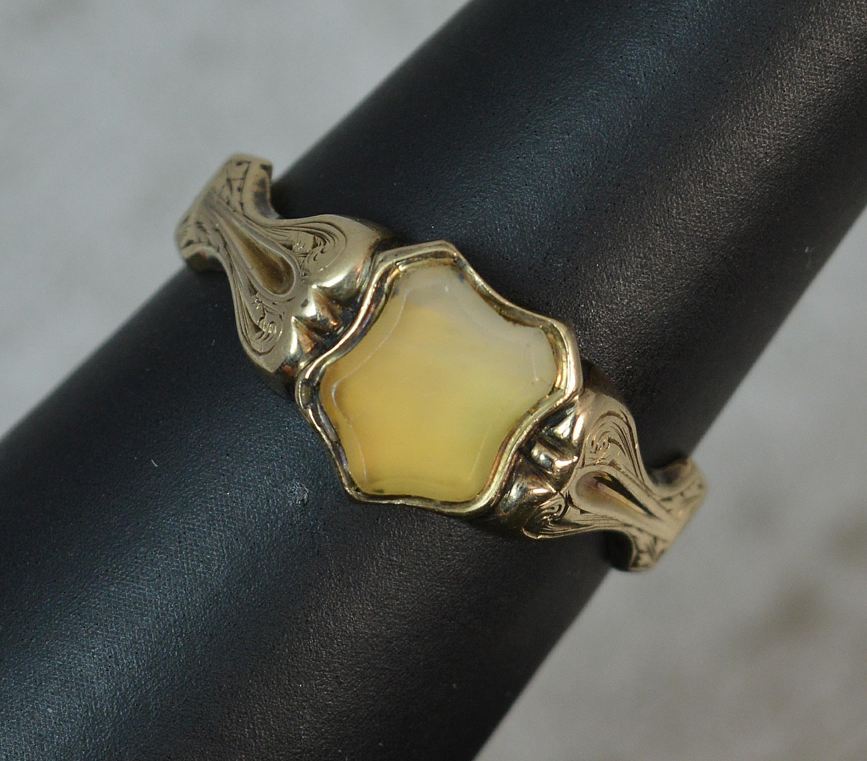 Victorian 14 Carat Gold Shield Shaped Agate Signet Ring 4