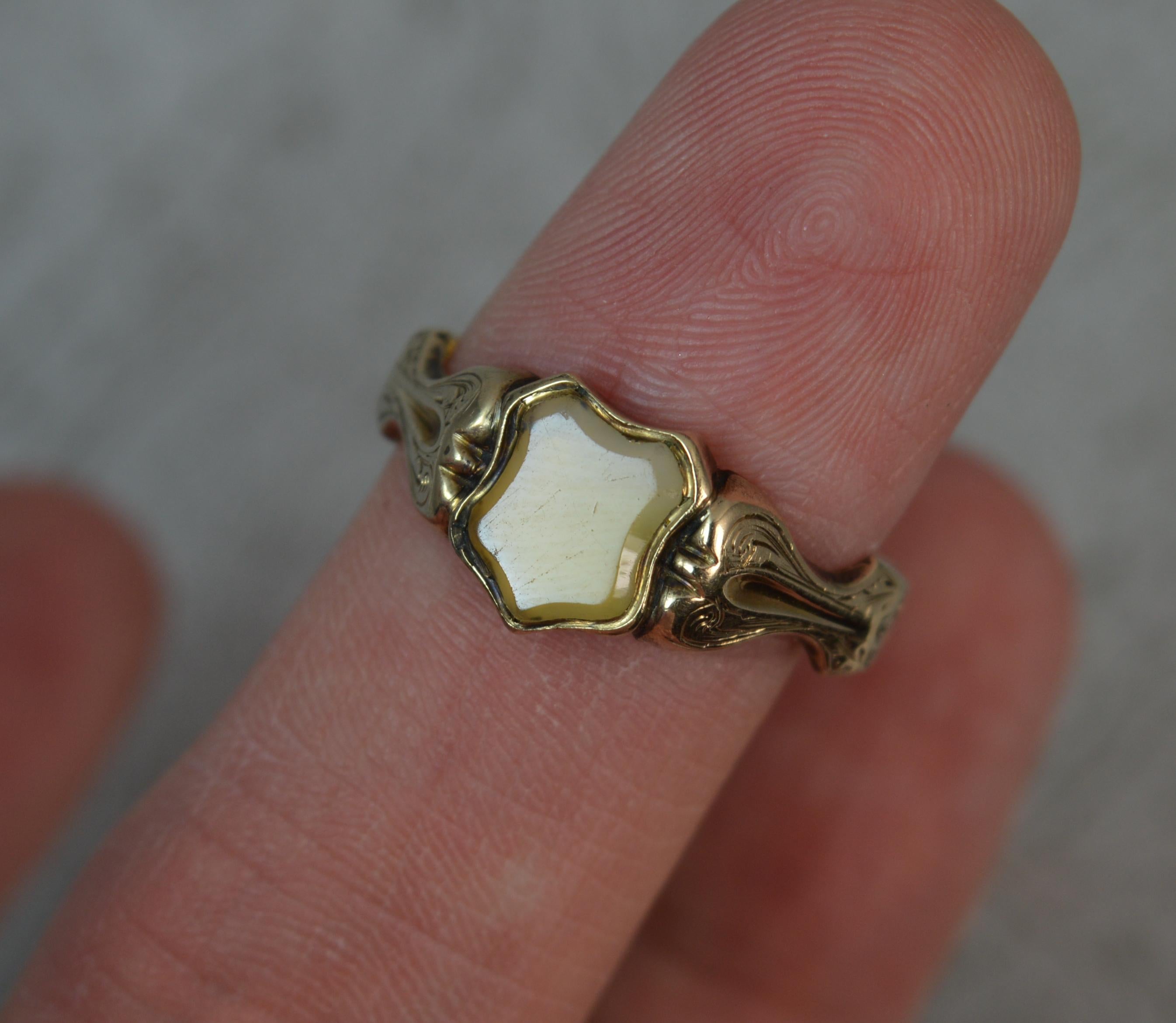Victorian 14 Carat Gold Shield Shaped Agate Signet Ring In Excellent Condition In St Helens, GB