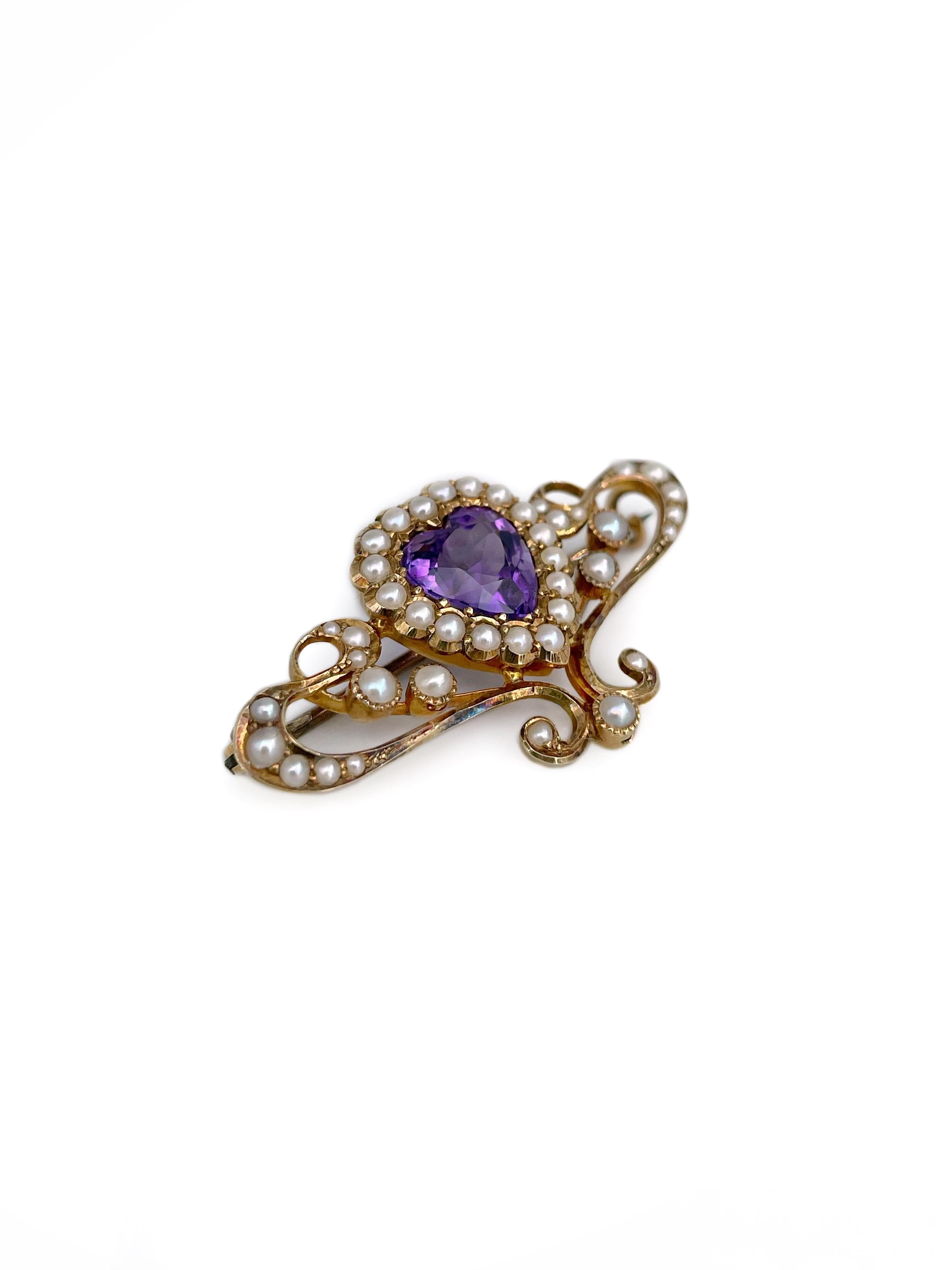 Dies ist eine schöne viktorianische Herz-Brosche in 14K Gold gefertigt. Das Stück ist mit Amethysten im Herzschliff und Saatperlen verziert. Um 1900. 

Gewicht: 4,73 g
Größe: 4x2cm

WICHTIG: Als Käufer sind Sie in vollem Umfang für die Zollgebühren,