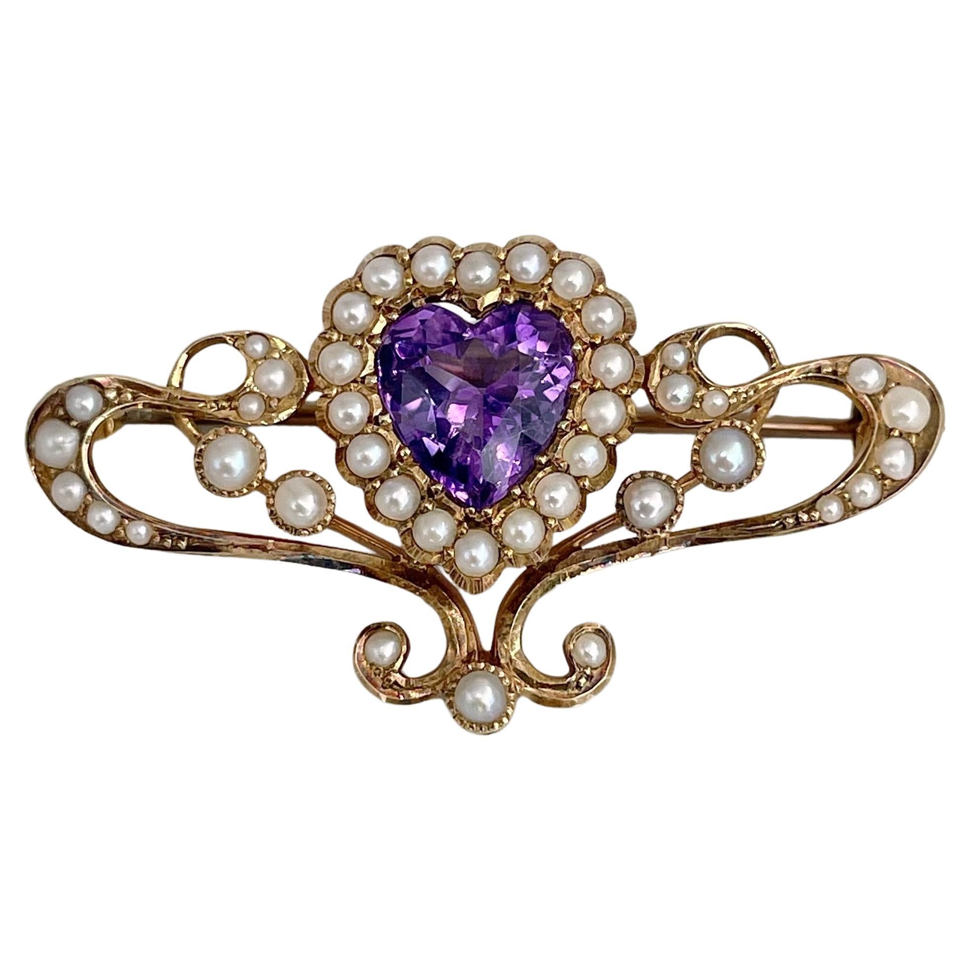 Viktorianische 14 Karat Gold Amethyst Seed Pearl Herz Brosche im Angebot