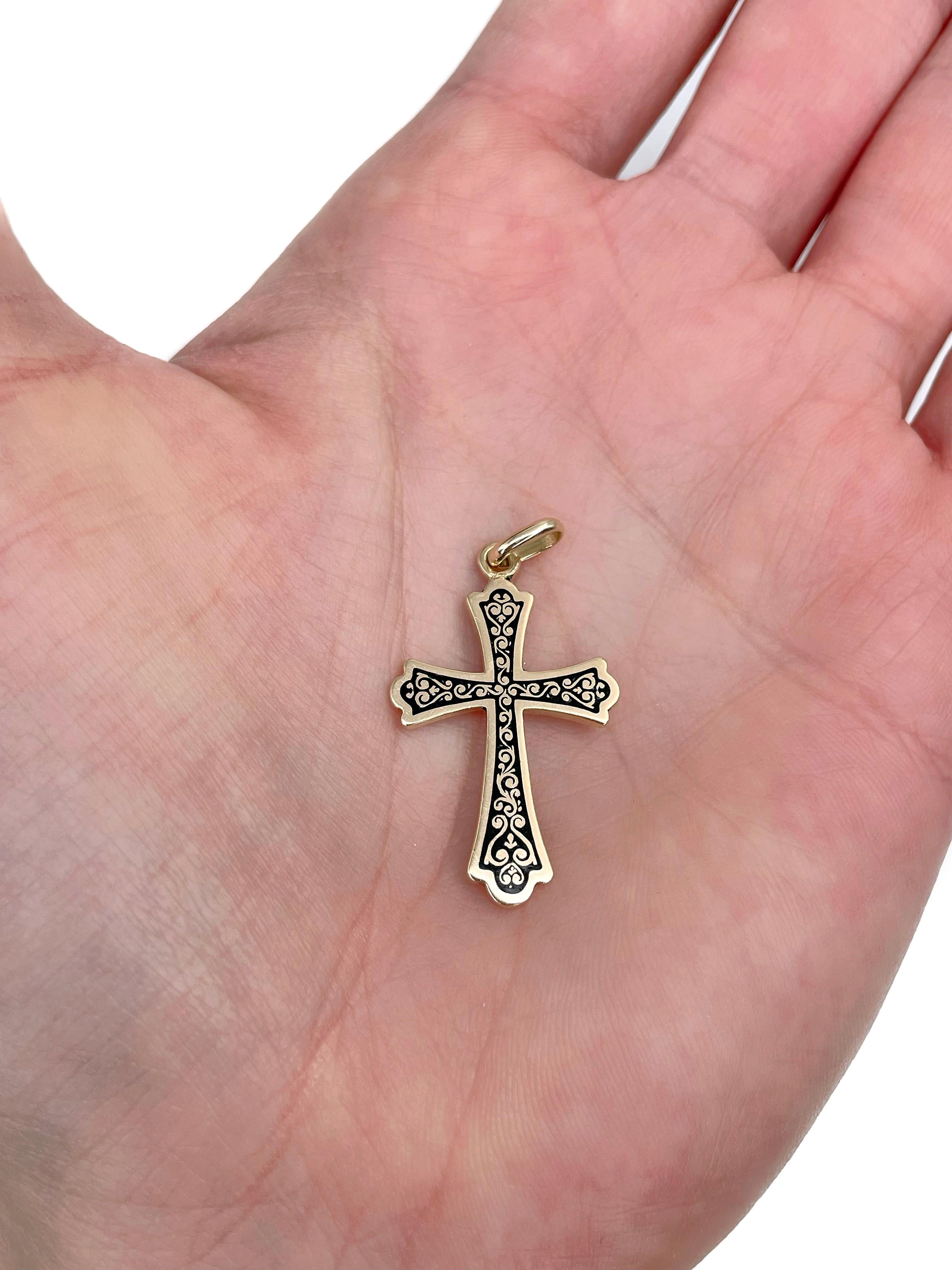 This is a small Victorian cross pendant crafted in 14K gold. Circa 1900. It features nice ornaments made of black enamel filled with gold. 
 
Circa 1900

Weight: 1.74g
Size: 3.5x1.8cm

———

If you have any questions, please feel free to ask. We