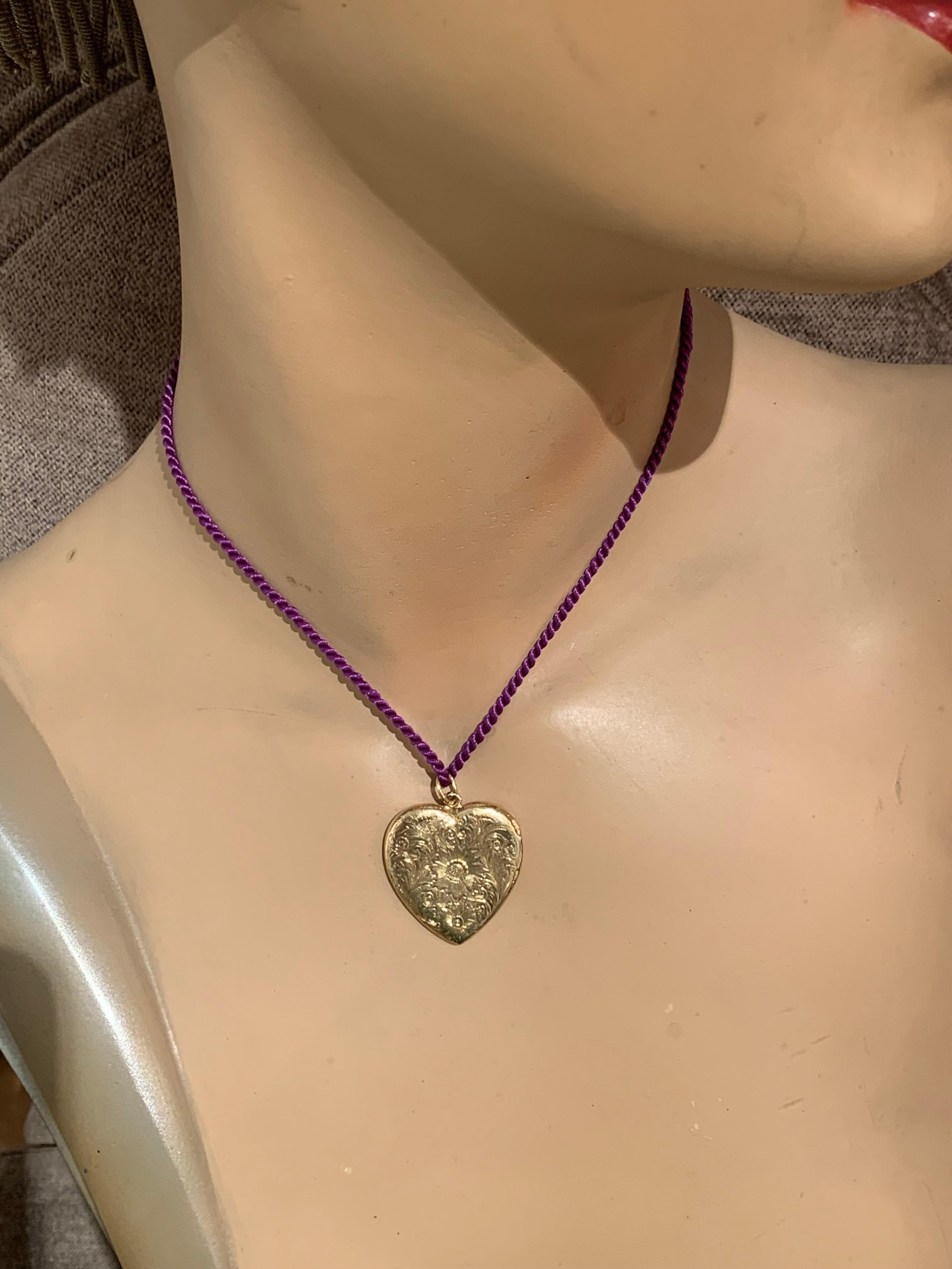 Antikes viktorianisches Herz-Medaillon-Anhänger 14K Gold Blumen Disteln Schnörkel USA 1