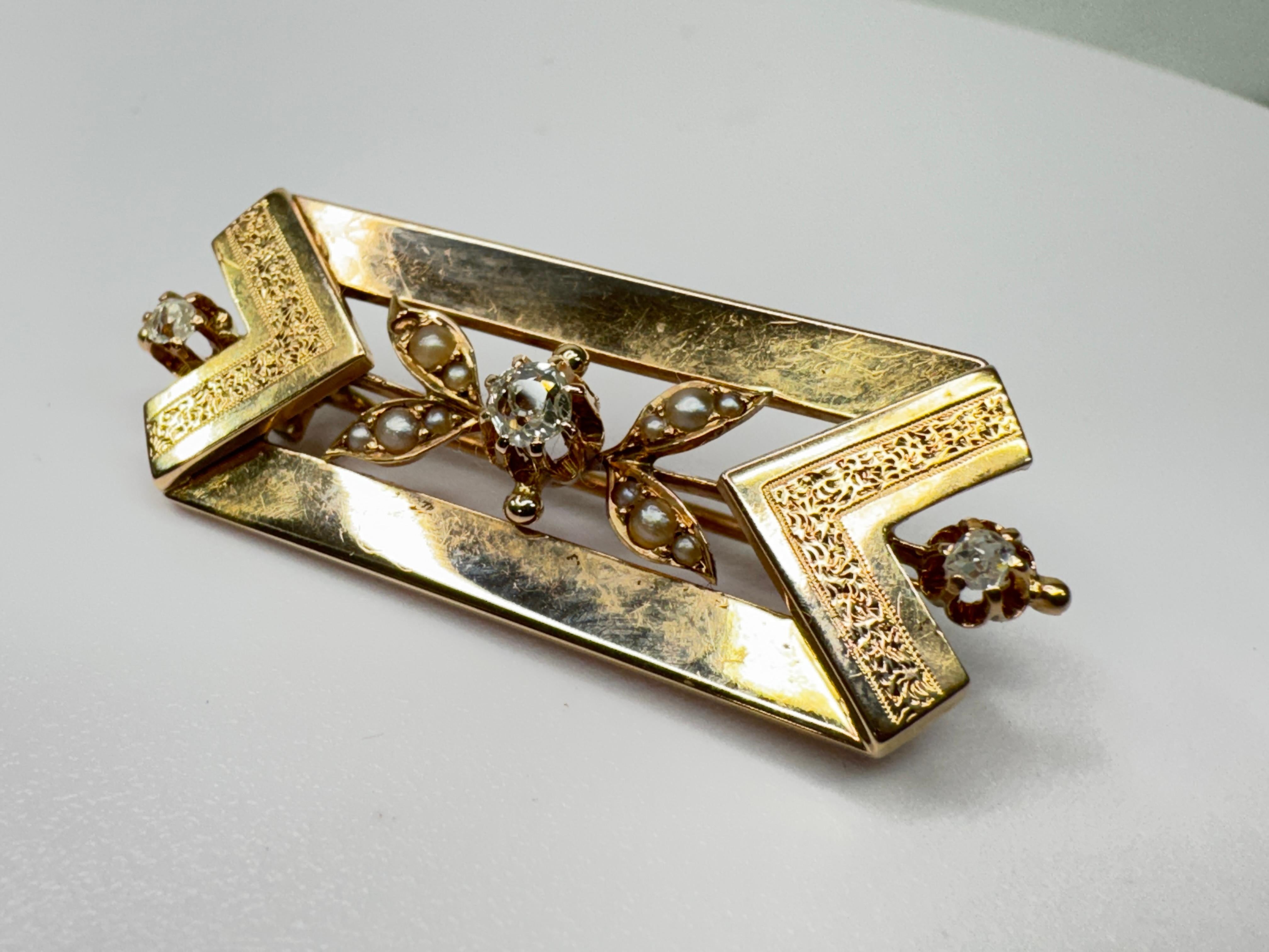 Victorian 14 Karat Rose Gold Diamond Seed Pearl Brooch For Sale 4
