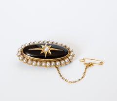 Victorian 14 Karat  Yellow Gold and Onyx Brooch