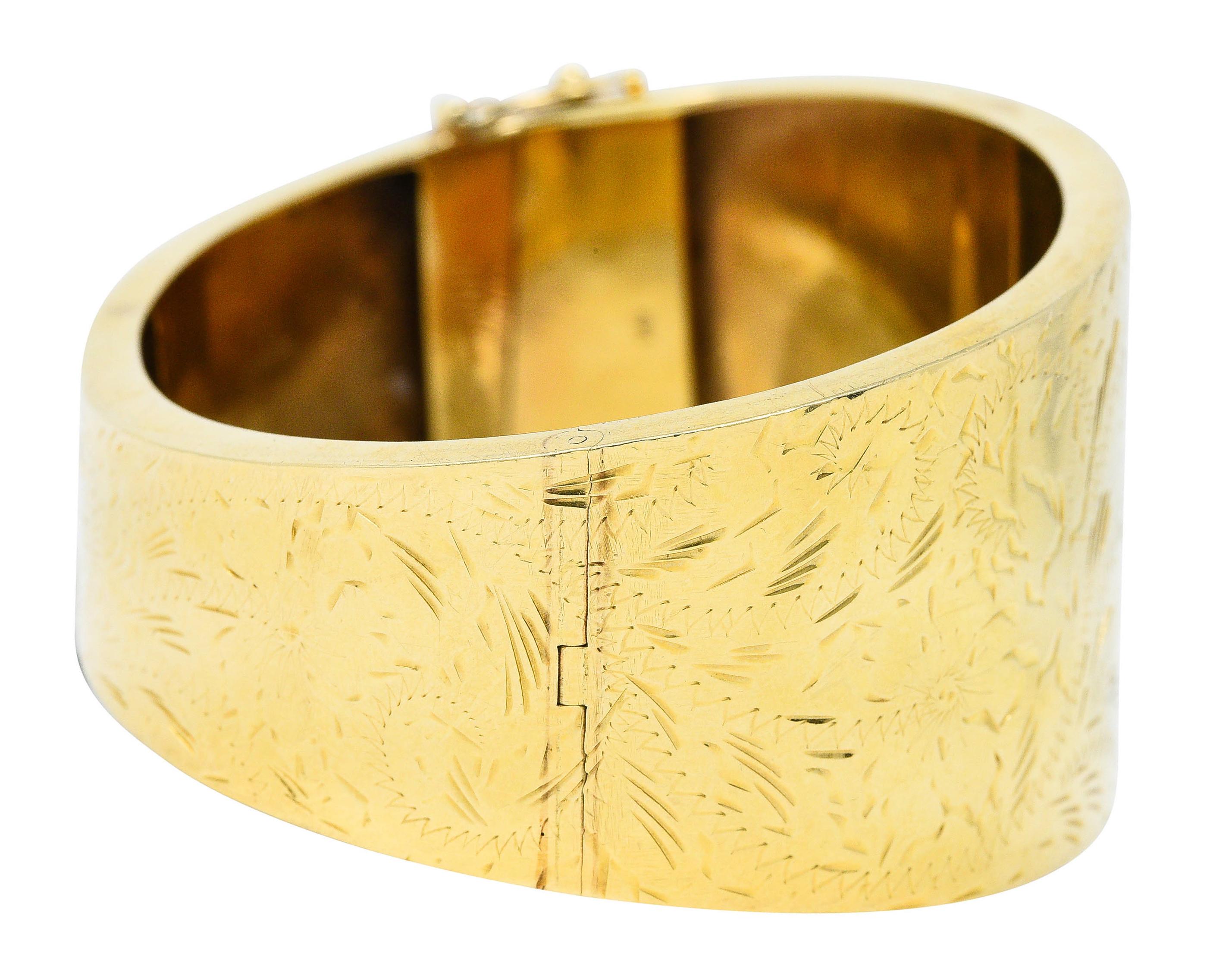 Victorian 14 Karat Yellow Gold Engraved Floral Bangle Bracelet, Circa 1900 In Excellent Condition In Philadelphia, PA