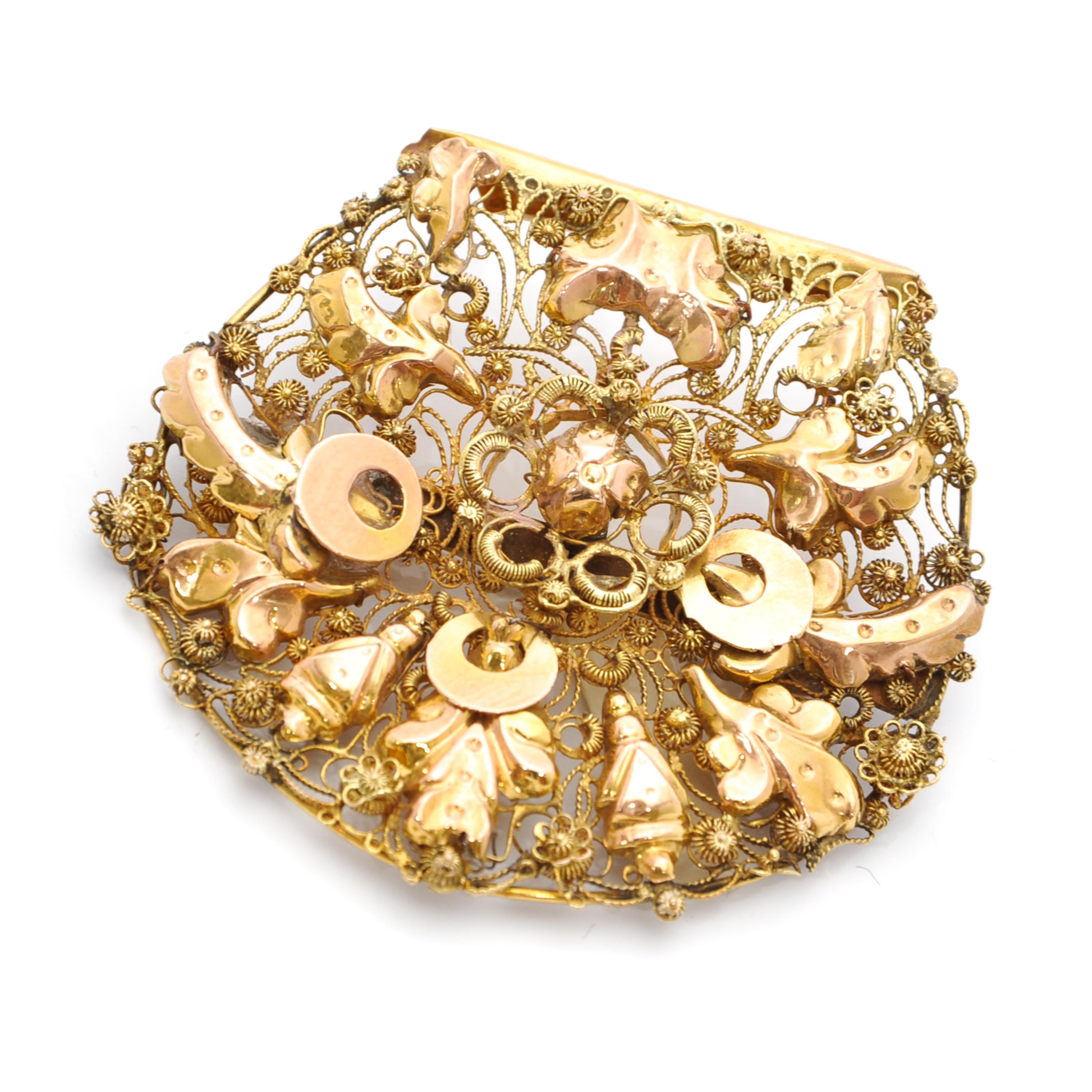 Antique 19th Century 14K Gold Filigree Cannetille Brooch In Good Condition For Sale In Rotterdam, NL