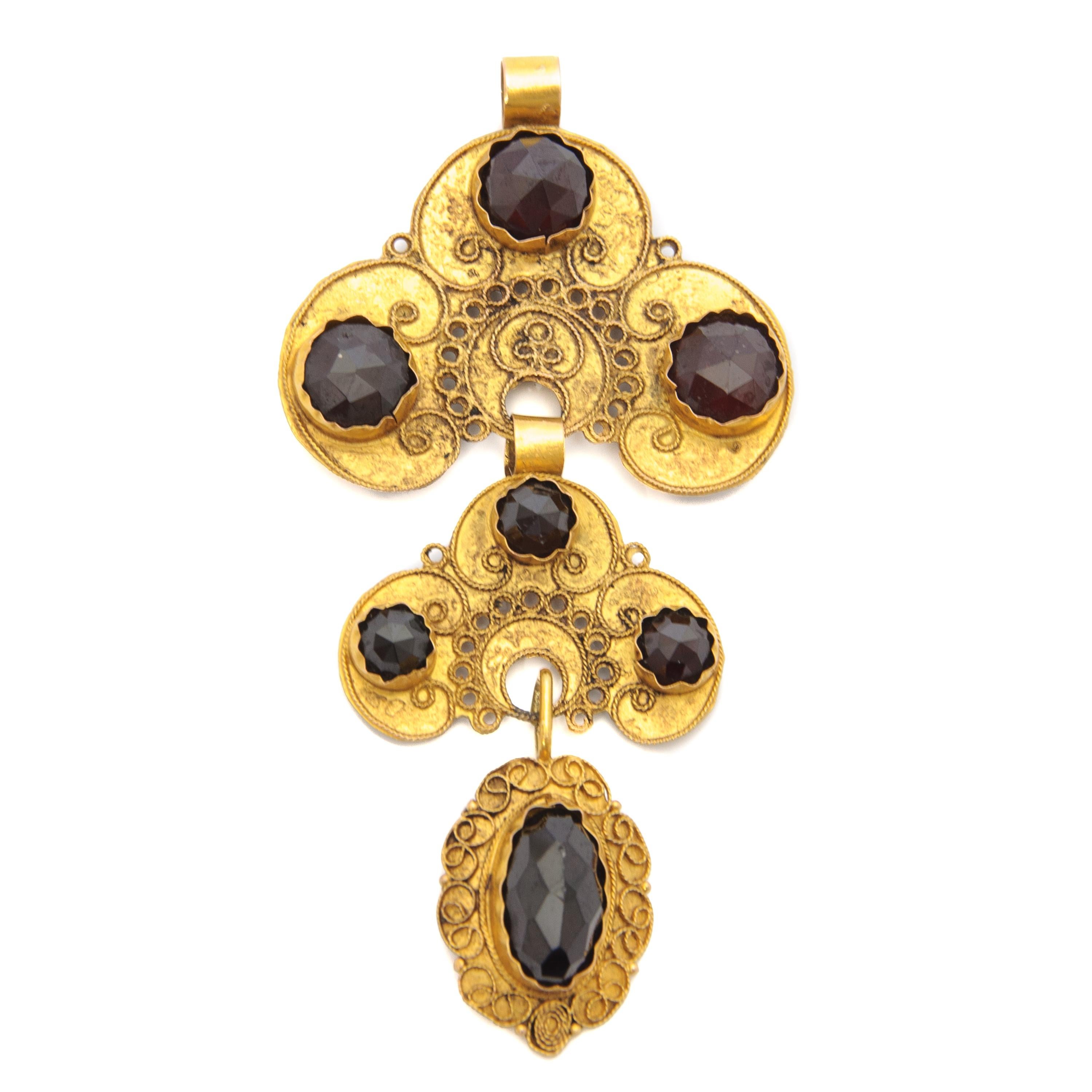 Women's or Men's 14 Karat Yellow Gold Garnet Pendant